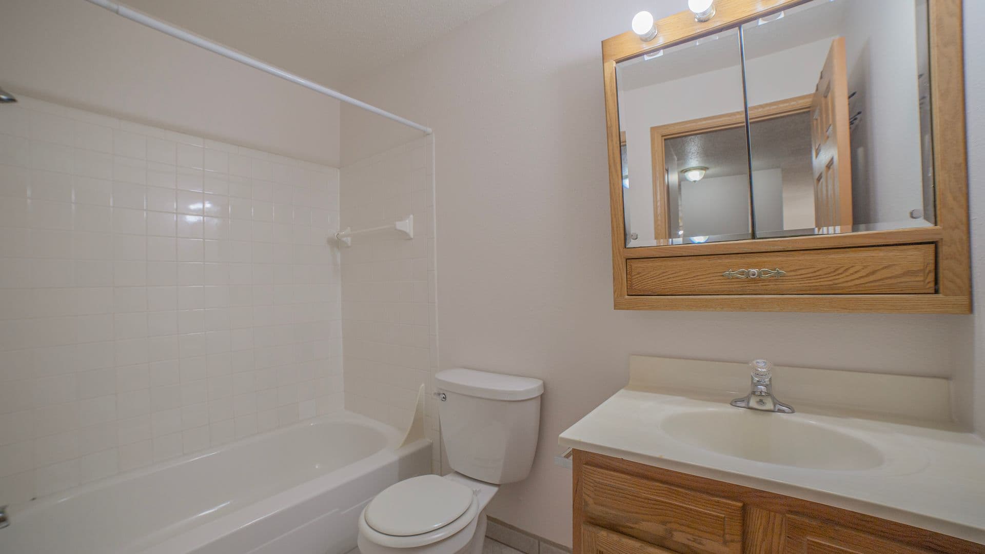 Fargo Apartment: 1342-1350 N. Broadway