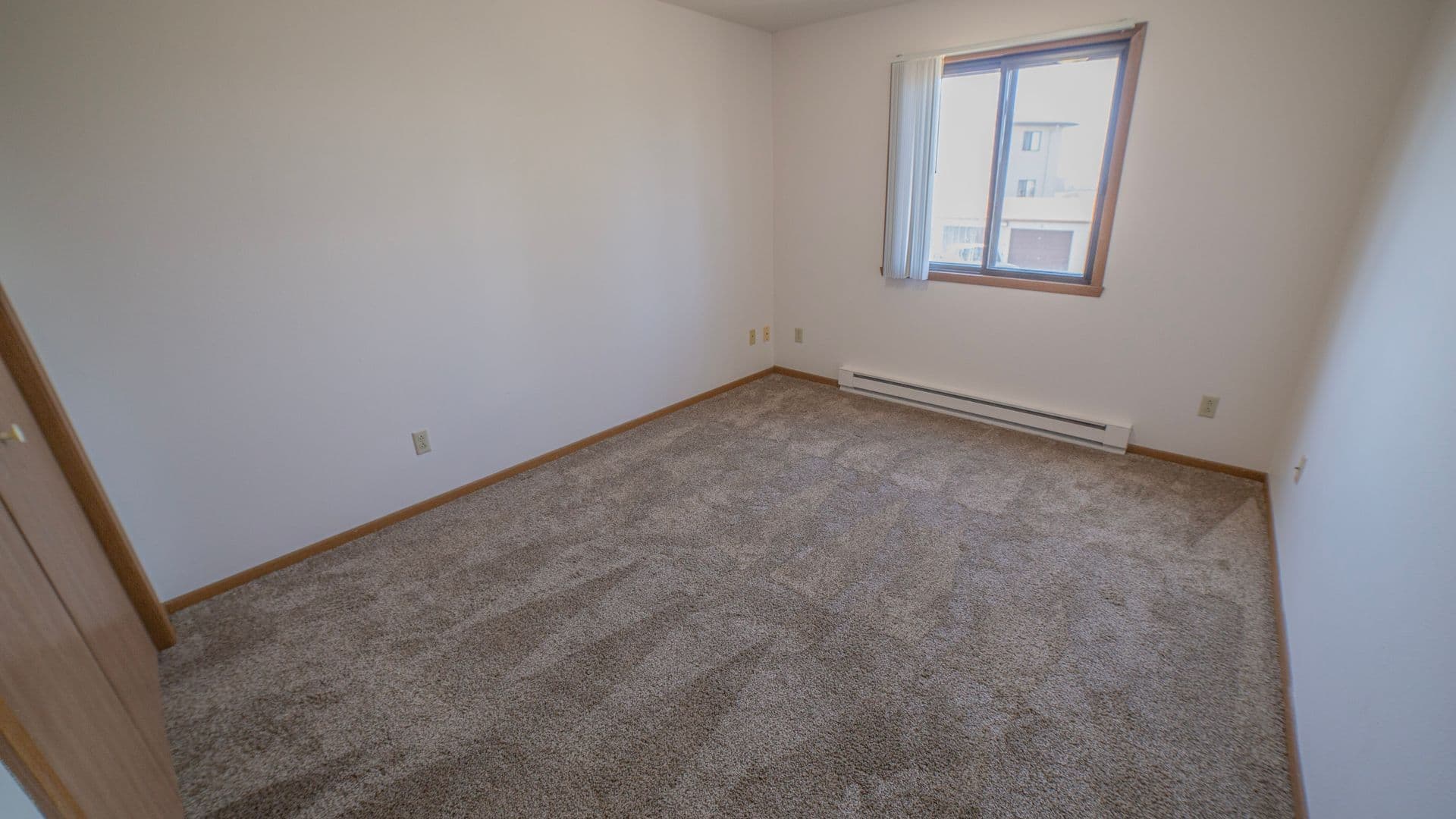 Fargo Apartment: 4318-4416 9th Ave Circle SW
