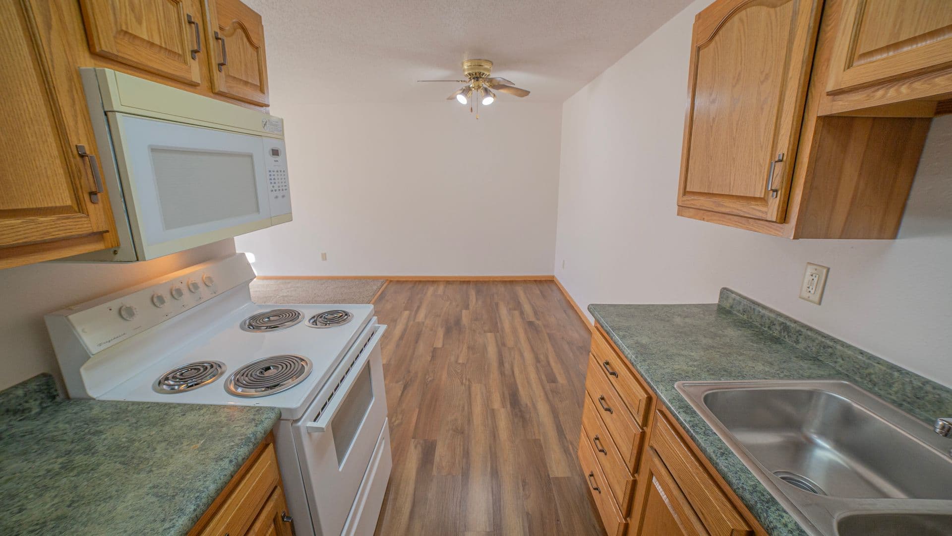 Fargo Apartment: 1342-1350 N. Broadway