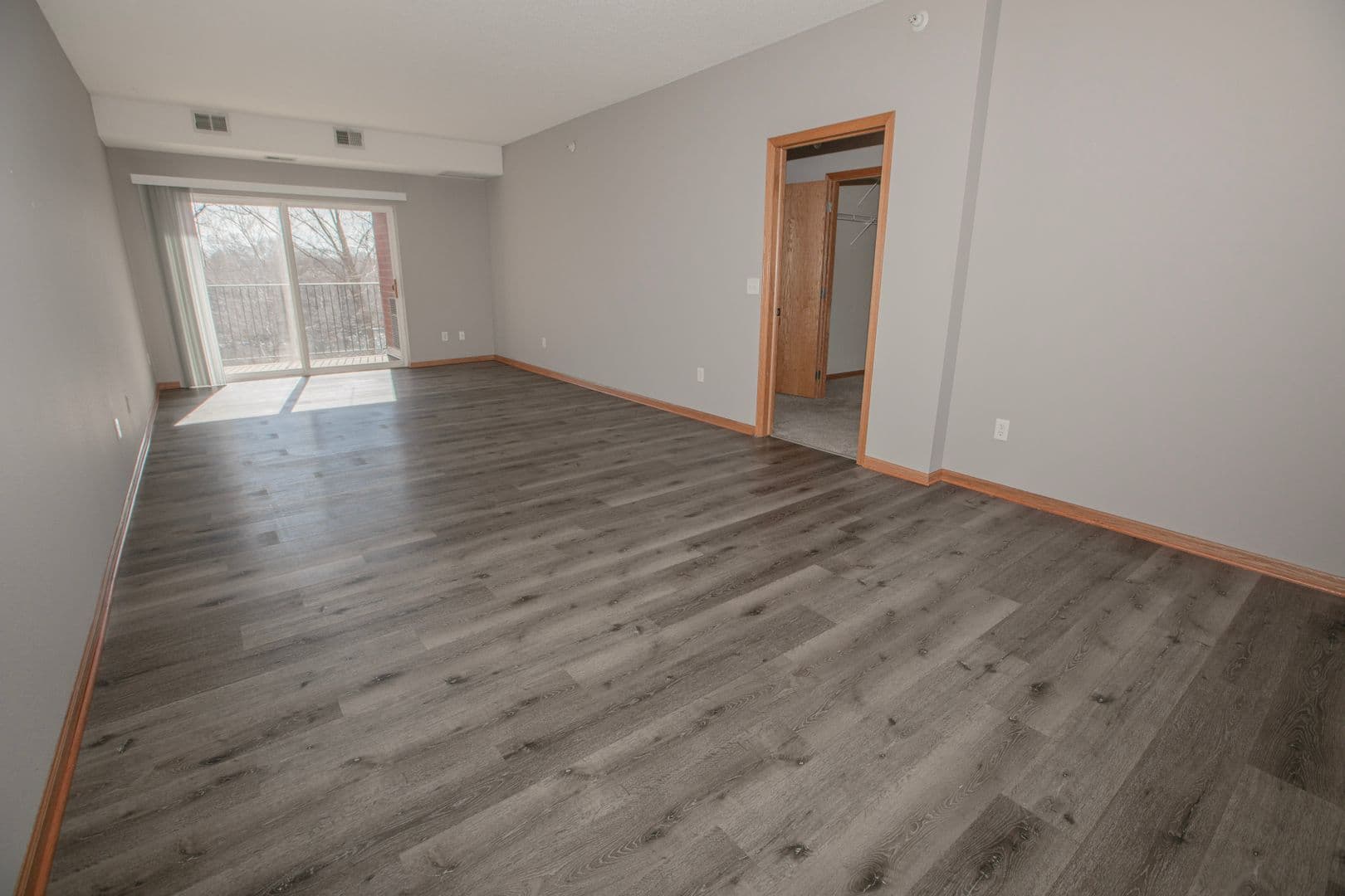 Elk River Apartment: 633 Main Street NW