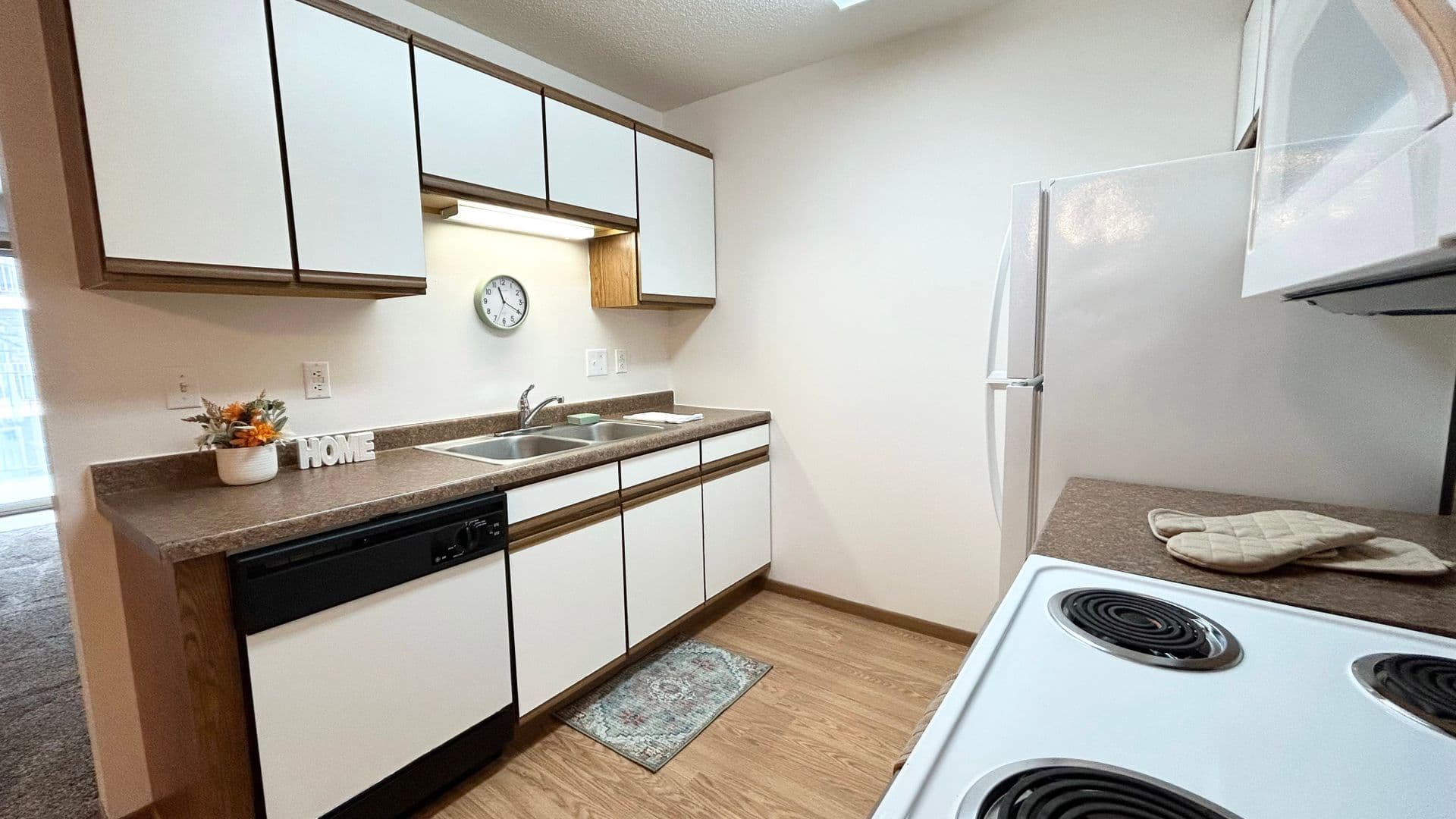 Fargo Apartment: 1414 35th Street South