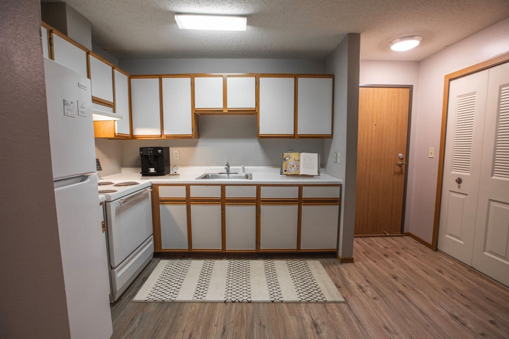 Northfield Apartment: 1910 Roosevelt Drive