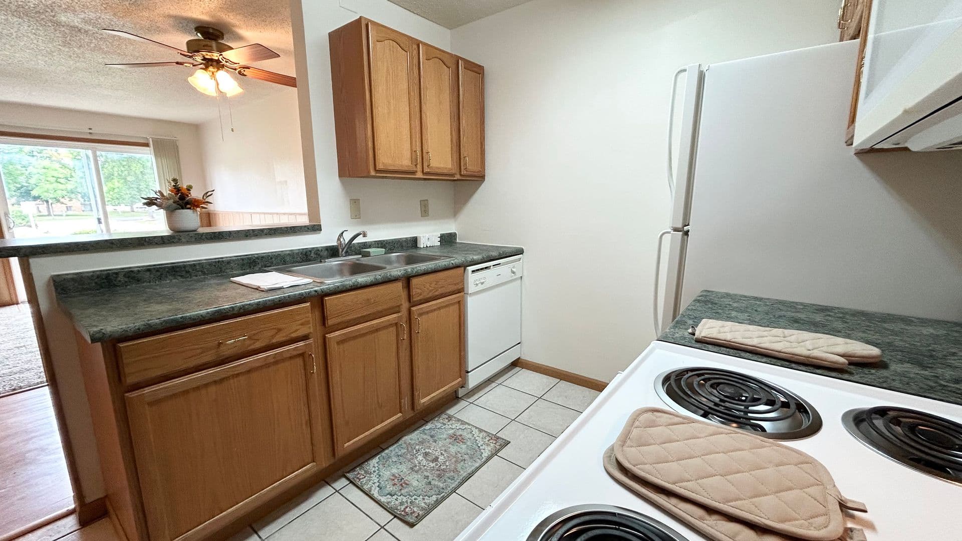 Fargo Apartment: 2542 Villa Dr S