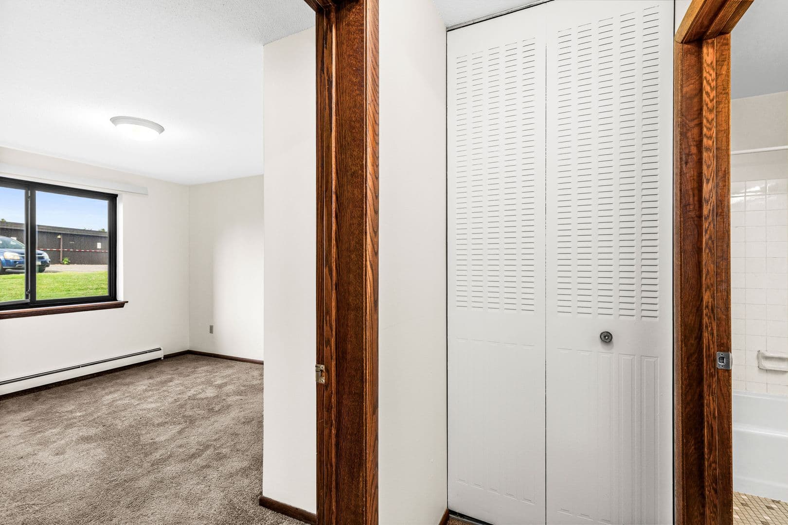 Duluth Apartment: 502 N. Oak Bend Dr