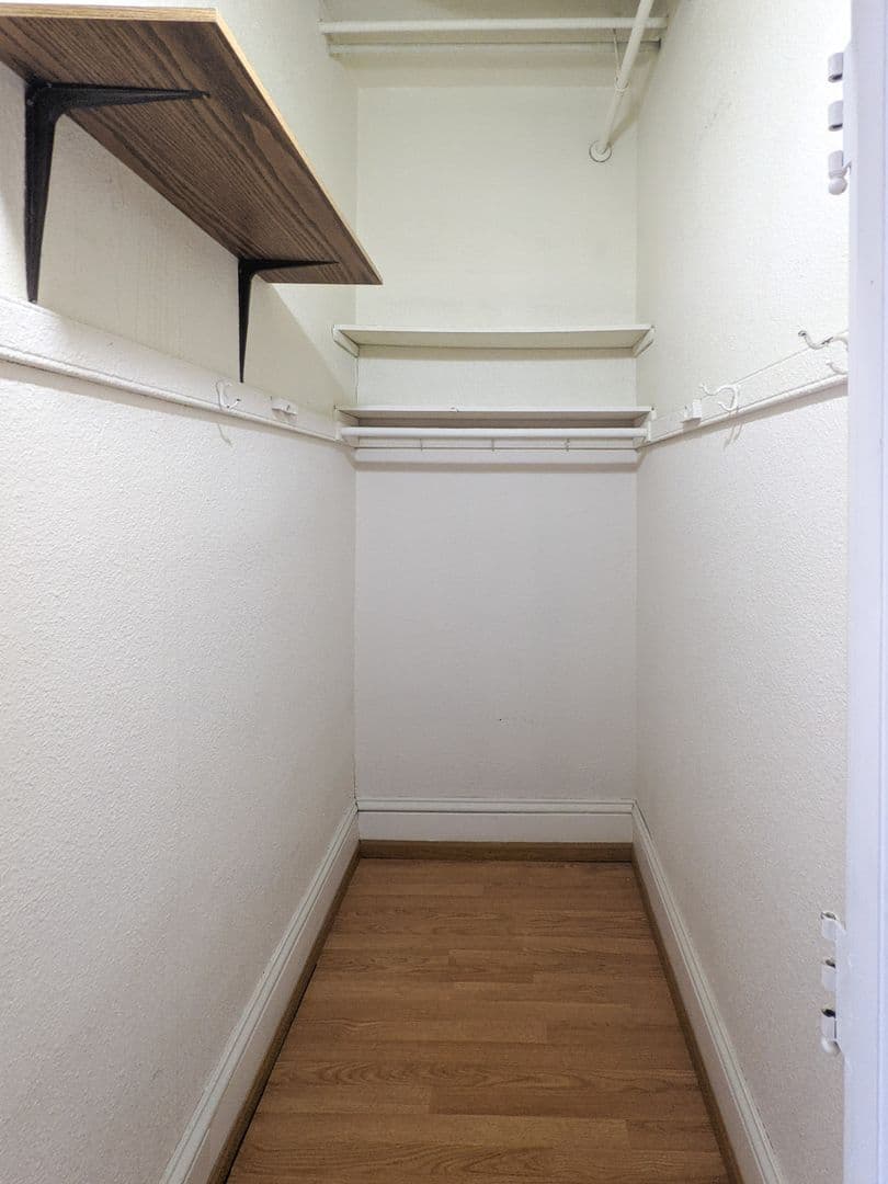Fargo Apartment: 26 Robert St N.