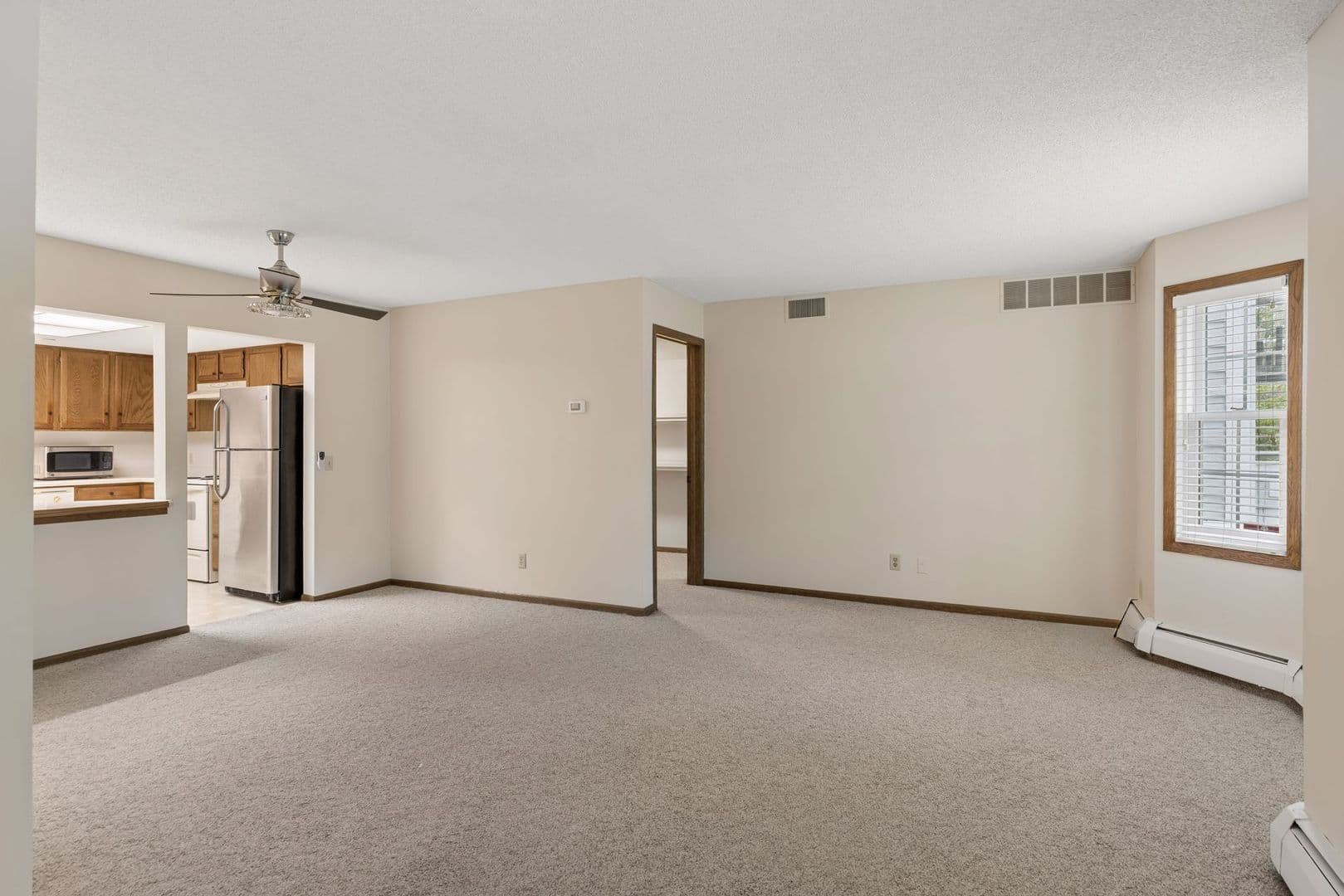 Excelsior Apartment: 603 Lake St