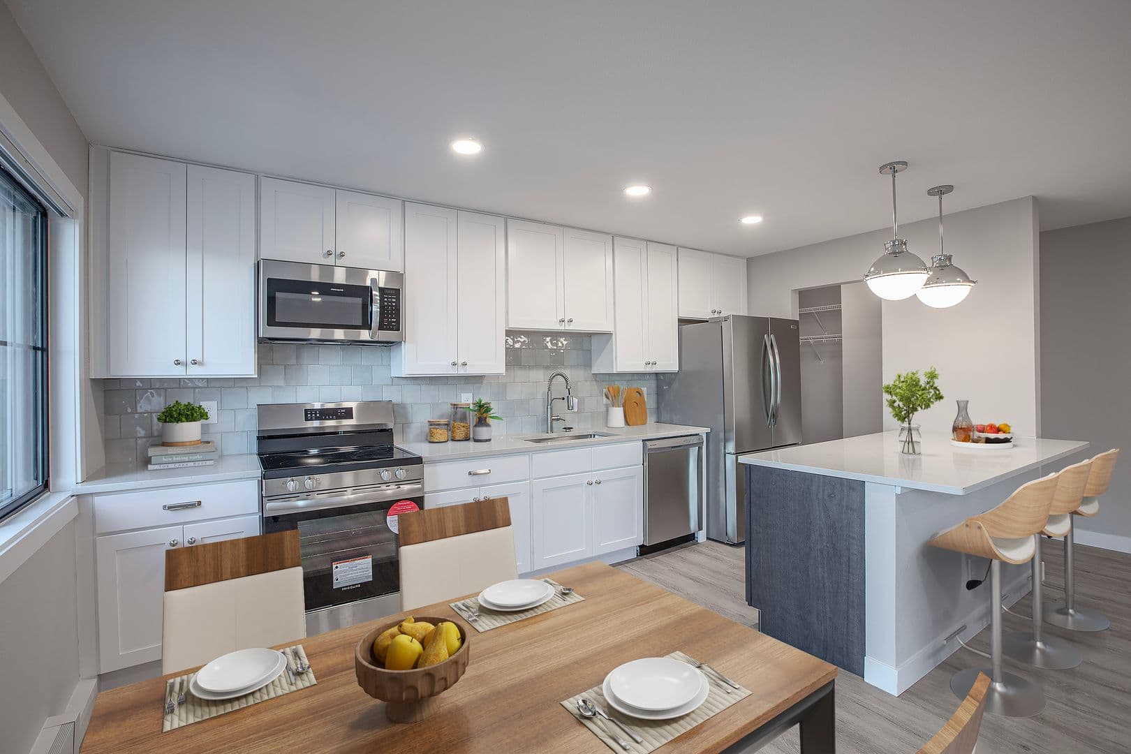 Excelsior Apartment: 322 Lake Street