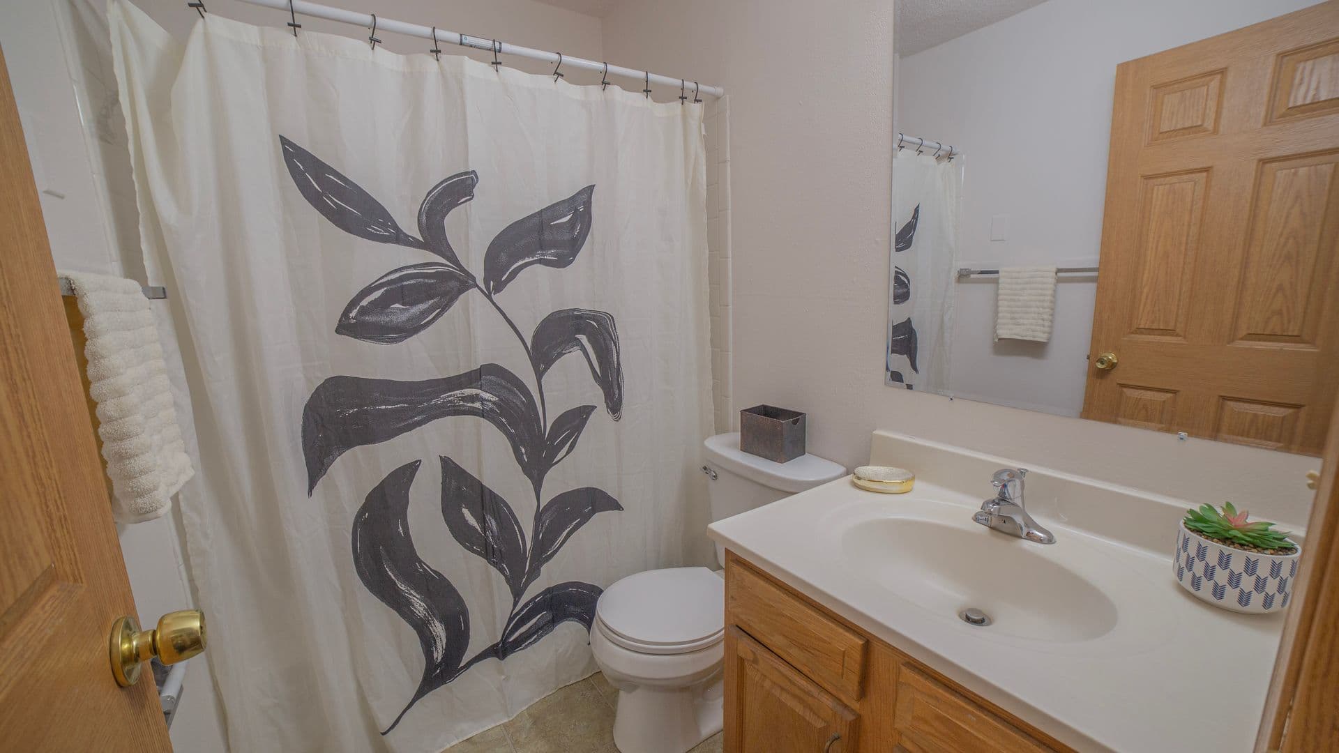 Fargo Apartment: 2542 Villa Dr S