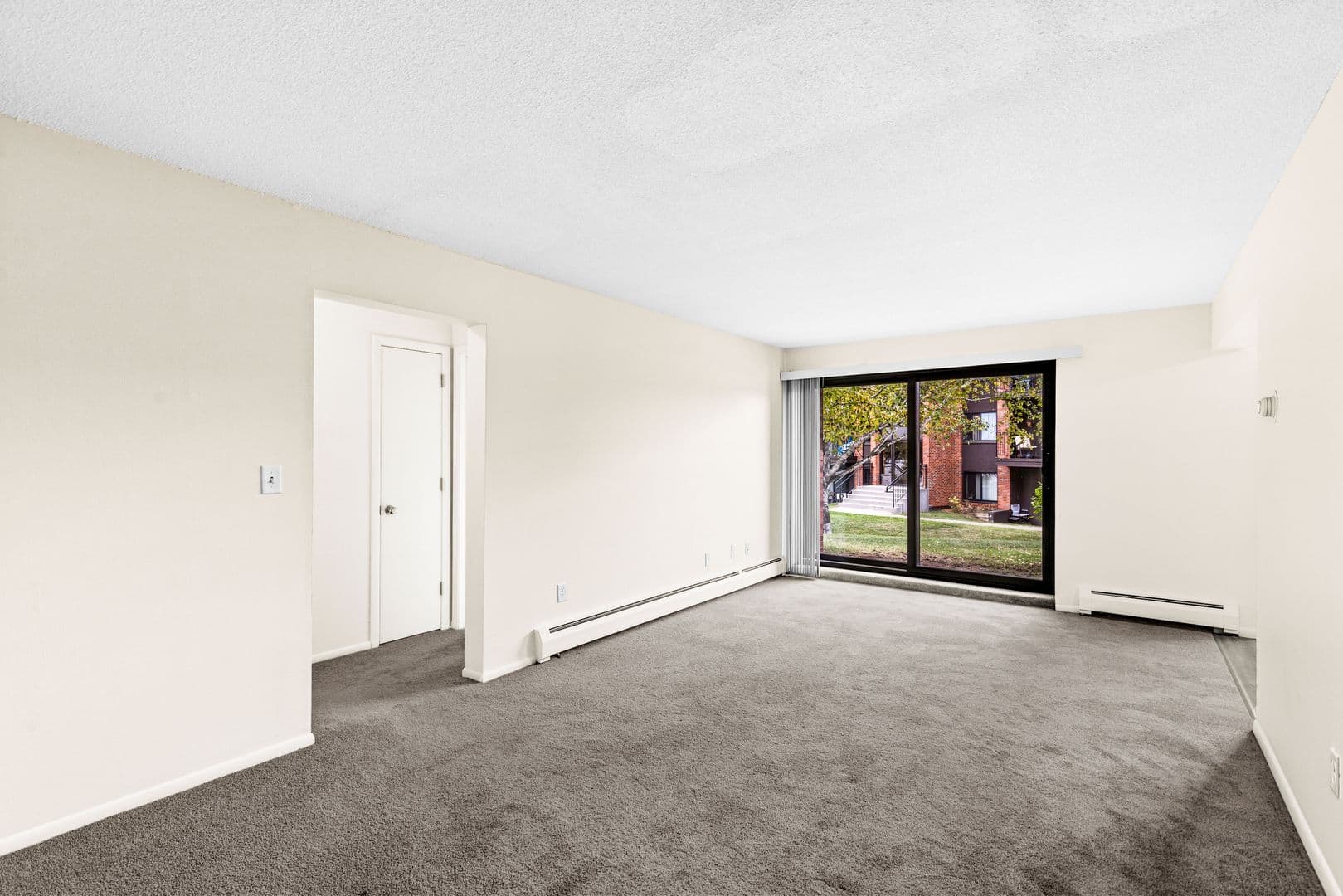 Duluth Apartment: 502 N. Oak Bend Dr