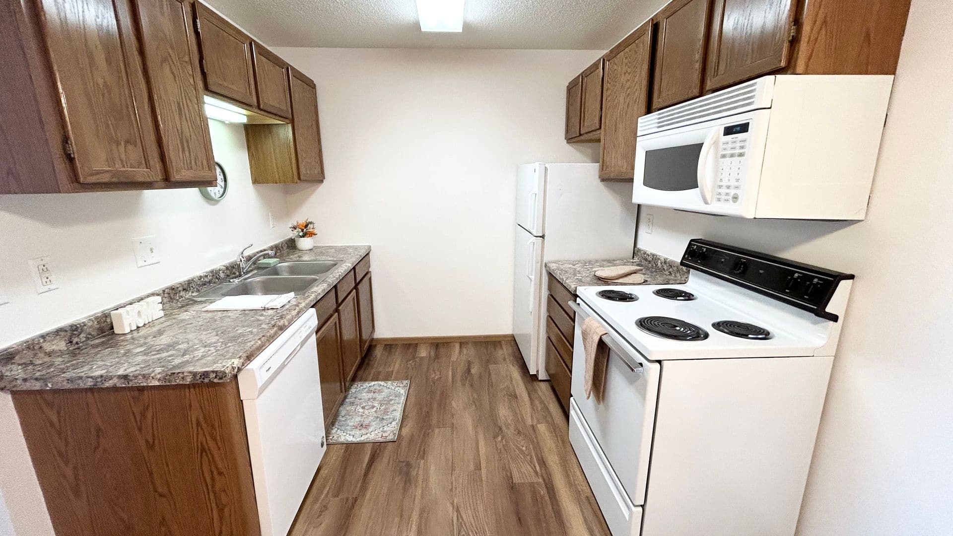 Fargo Apartment: 1414 35th Street South