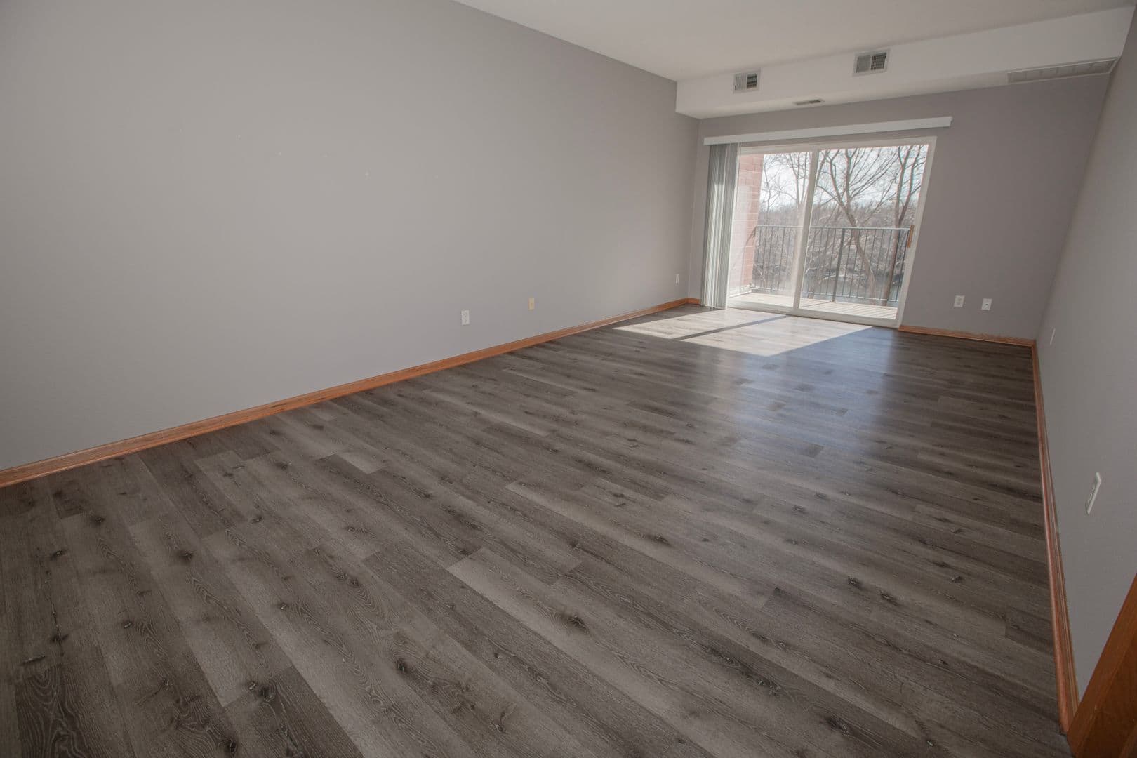 Elk River Apartment: 633 Main Street NW