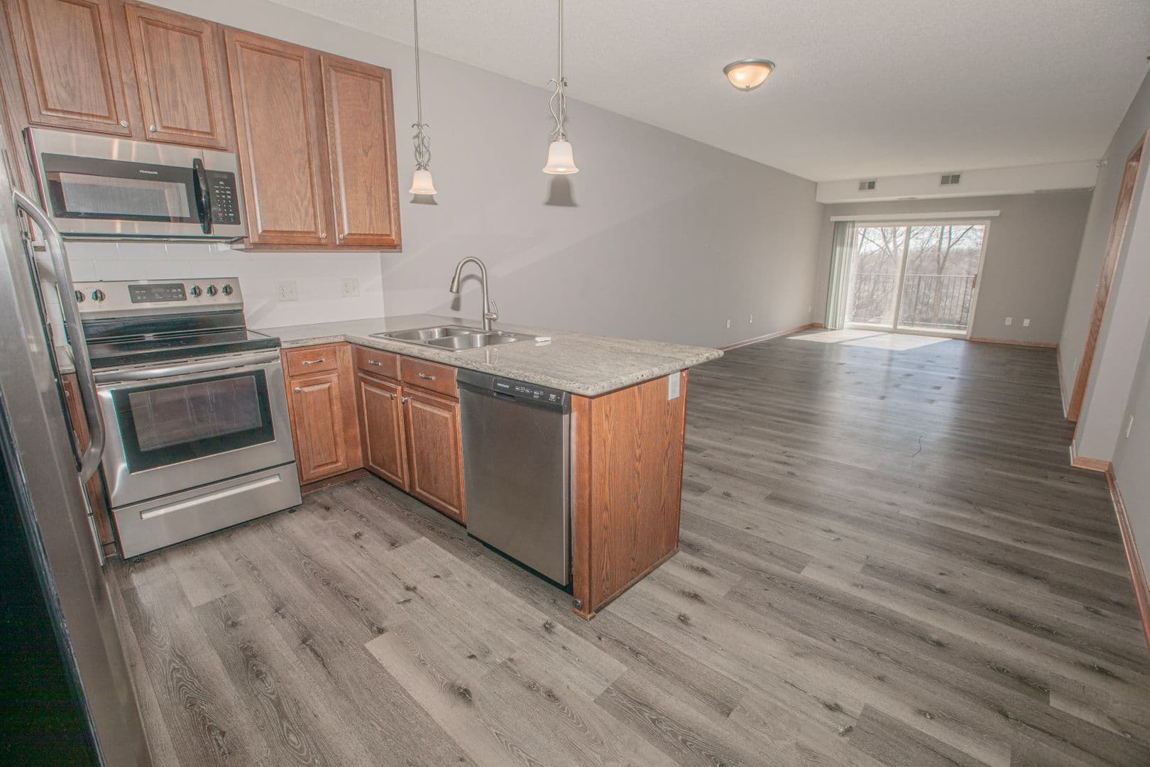 Elk River Apartment: 633 Main Street NW