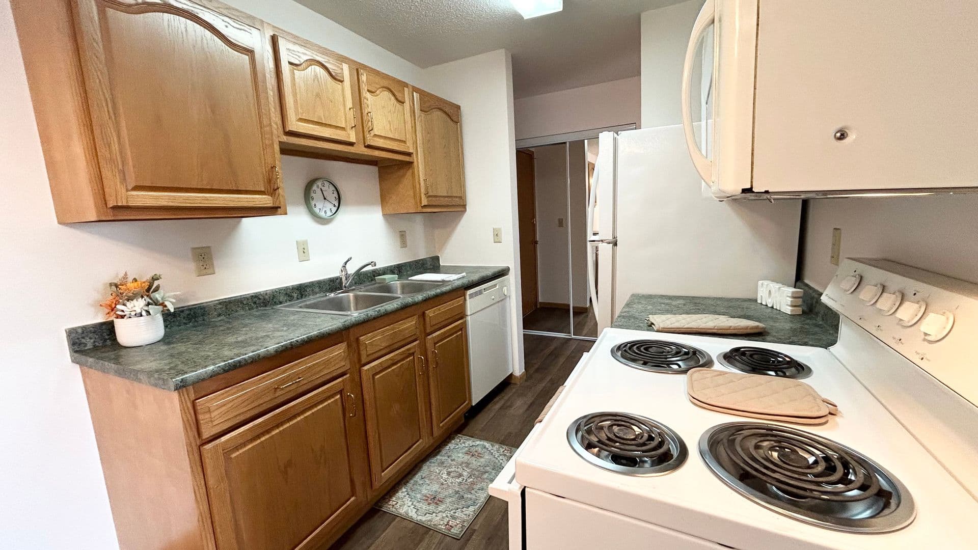 Fargo Apartment: 1717 40th St. SW
