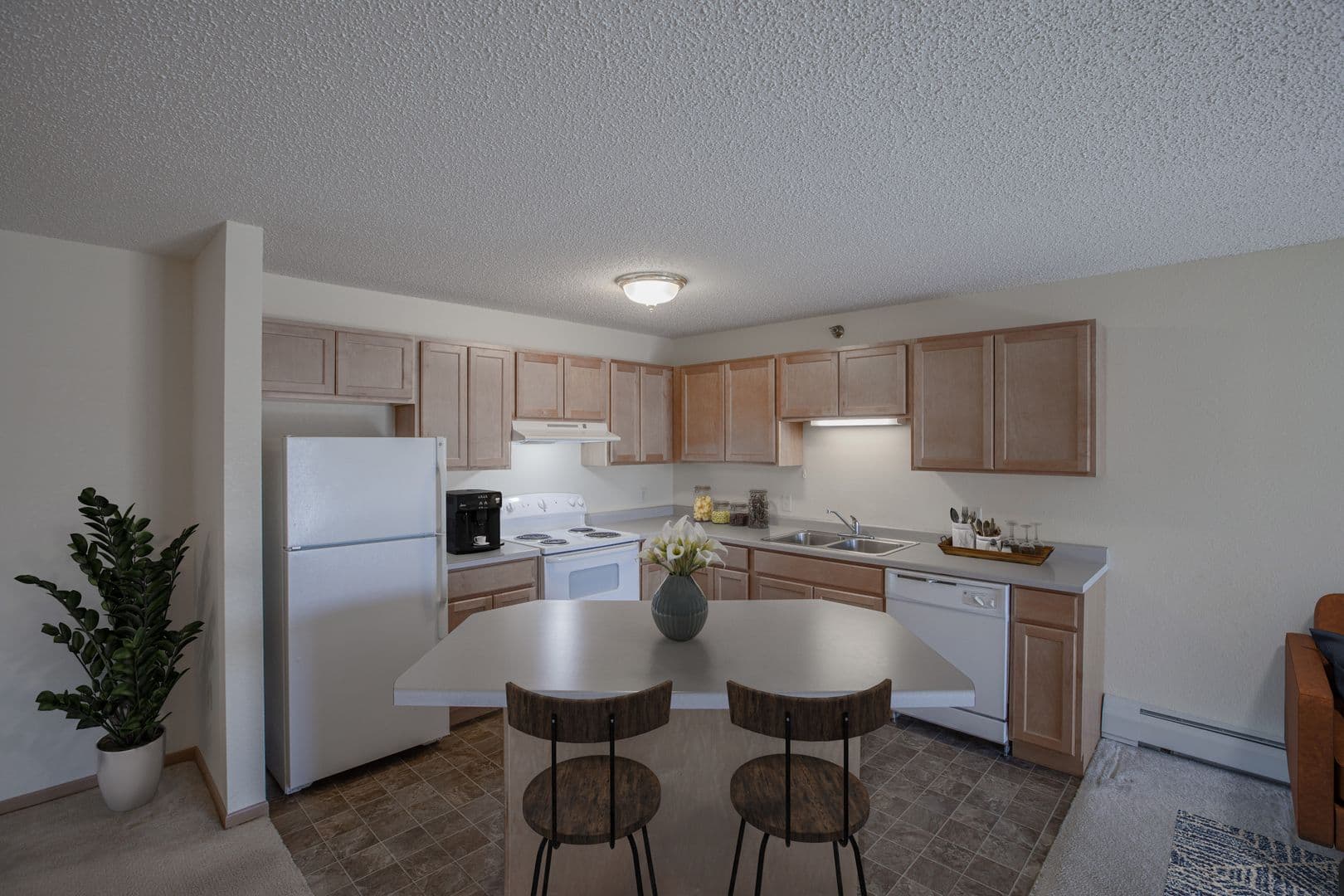 Cloquet Apartment: 910 S Oak Street