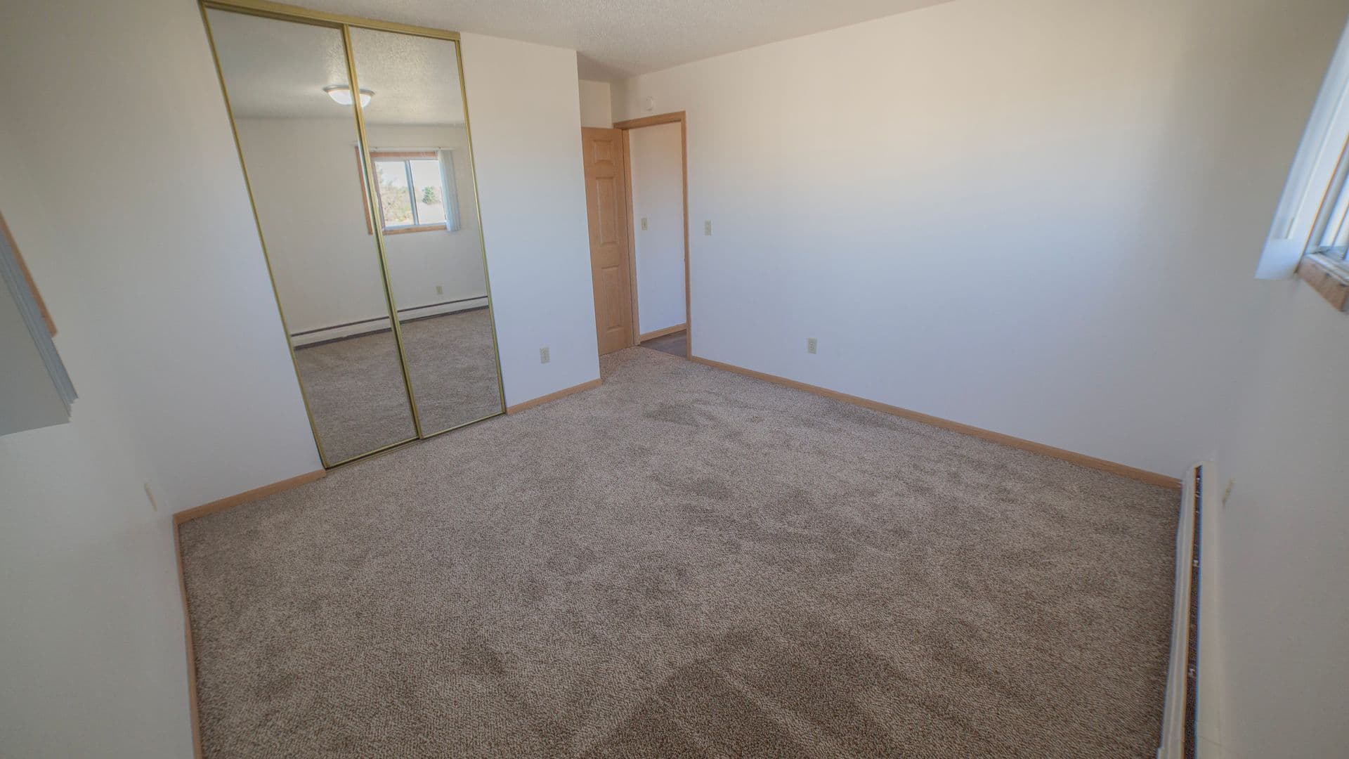 Fargo Apartment: 2542 Villa Dr S