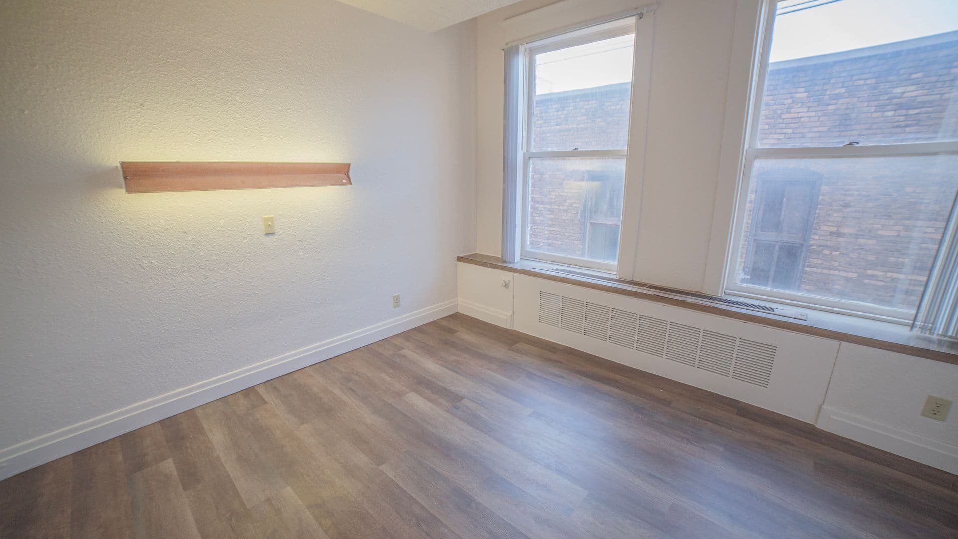 Fargo Apartment: 26 Robert St N.