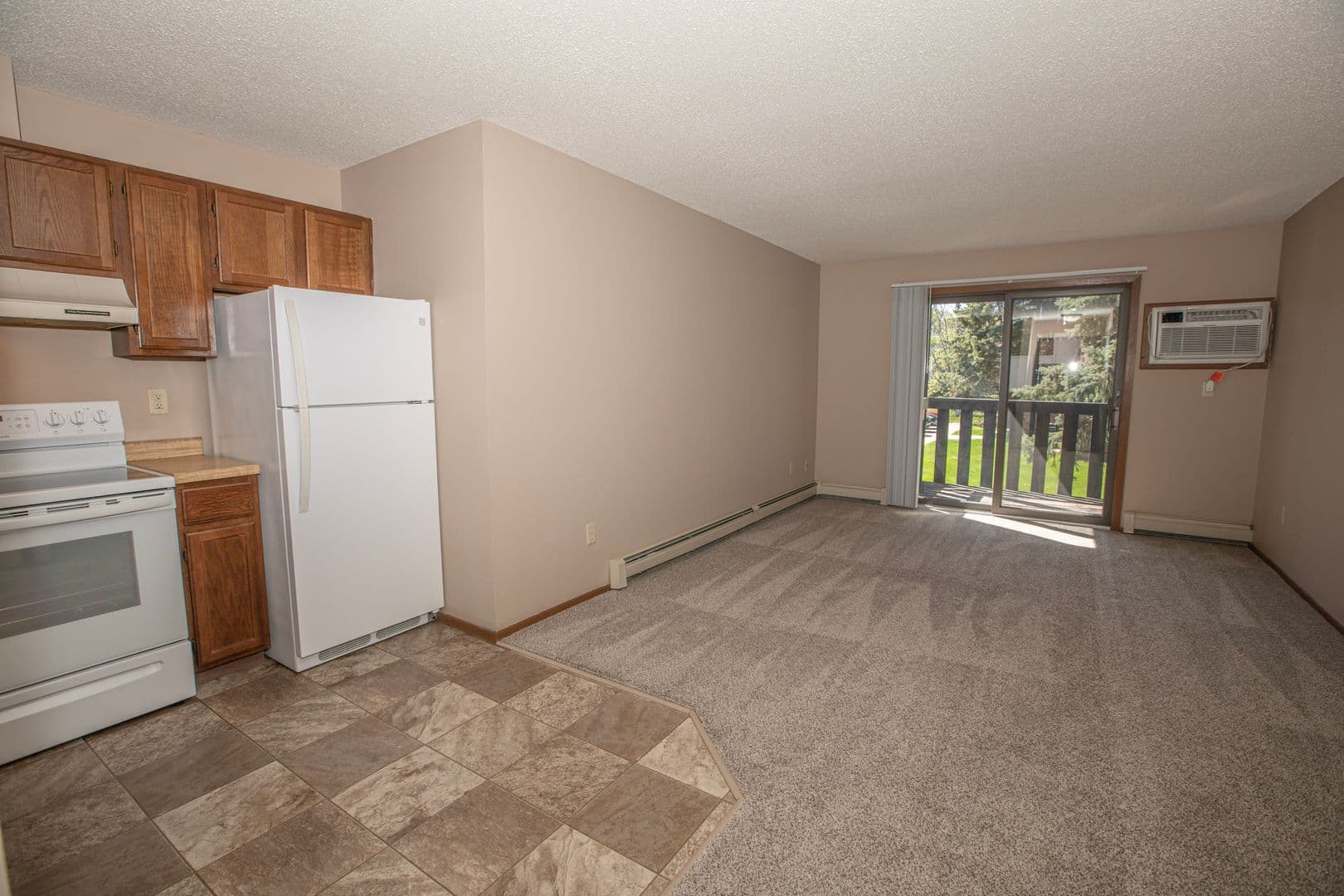 Northfield Apartment: 1401 Heritage Drive