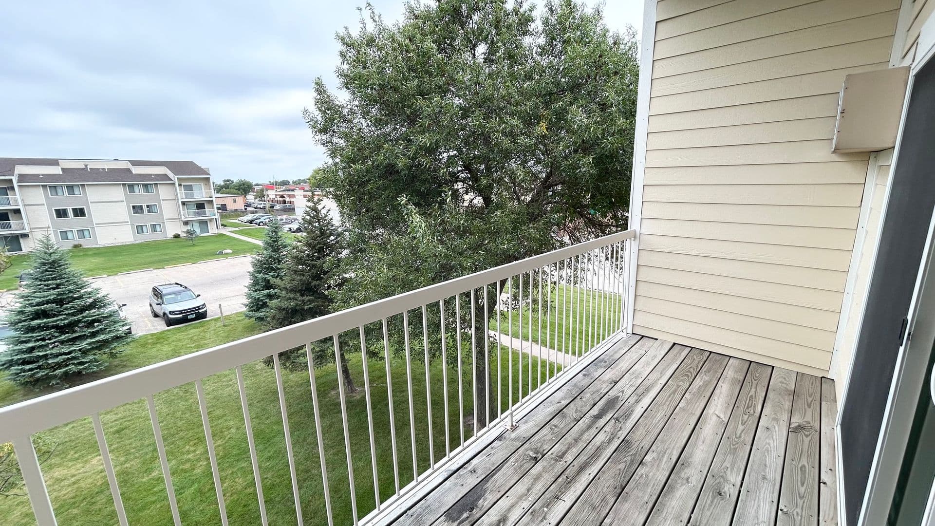 Fargo Apartment: 2542 Villa Dr S