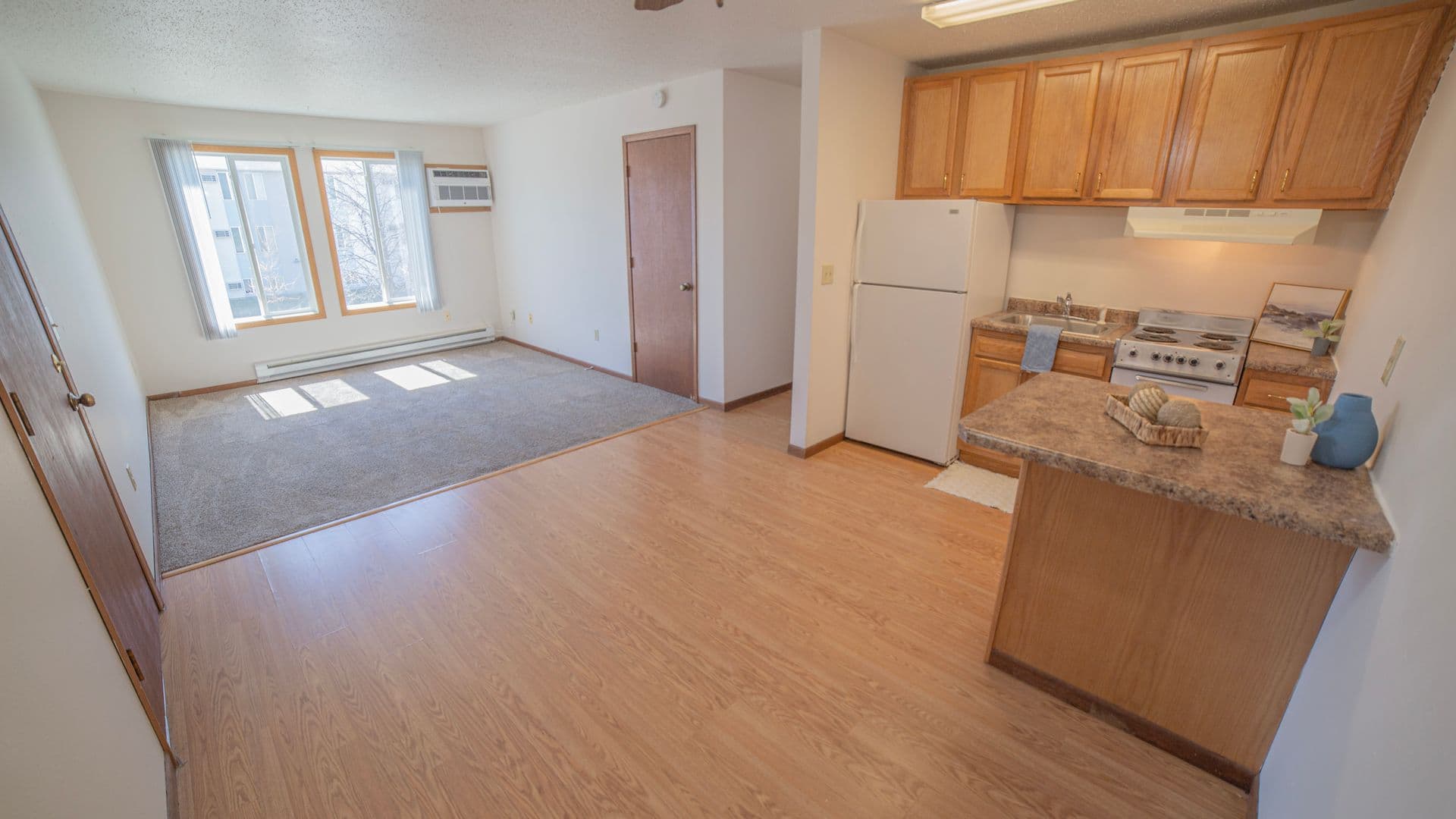 West Fargo Apartment: 925-926 9th Ave West