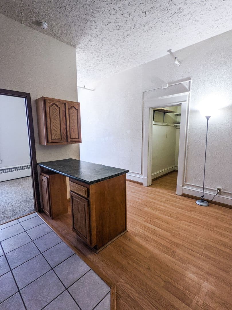 Fargo Apartment: 26 Robert St N.