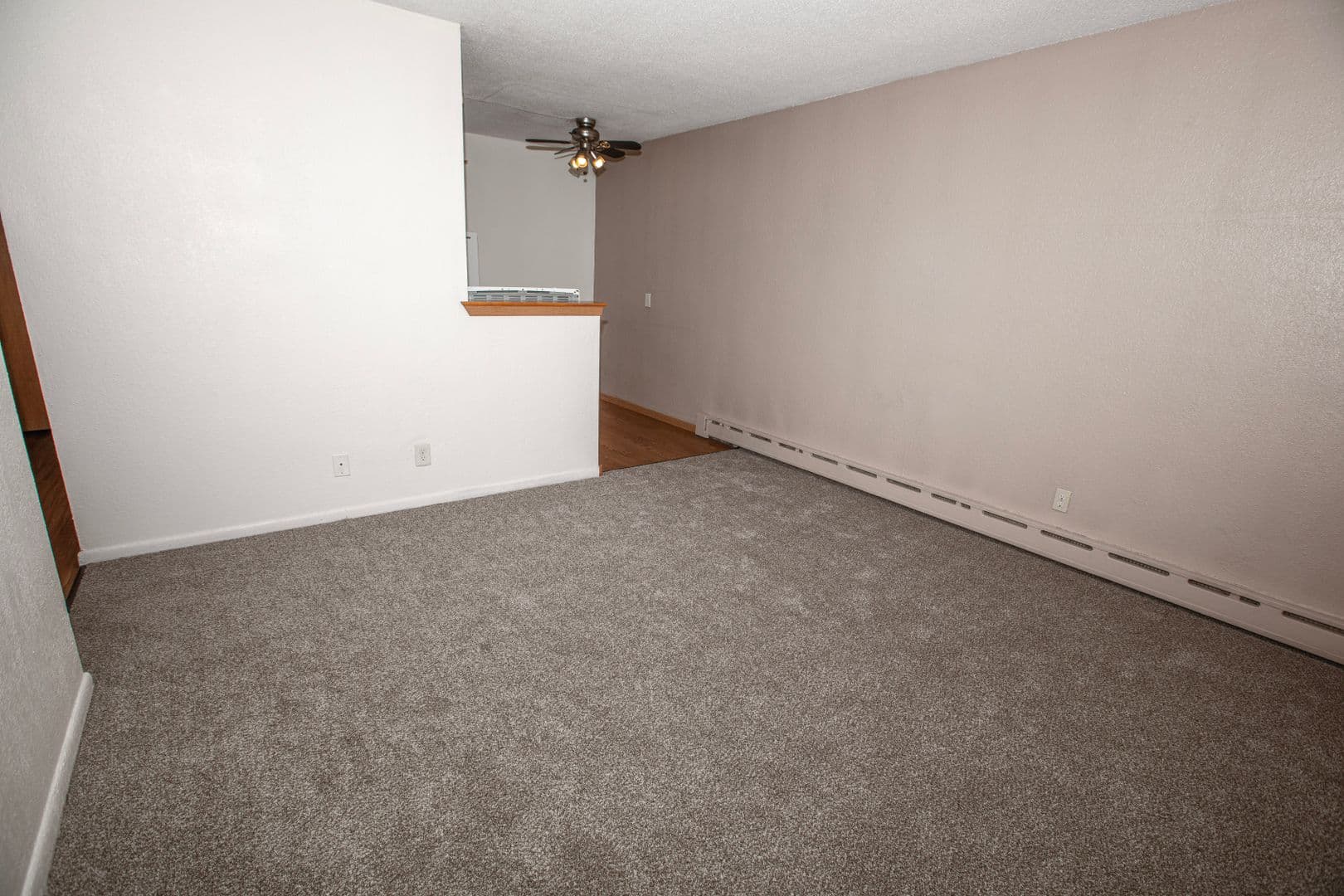 Minneapolis Apartment: 3431 Dupont Ave South