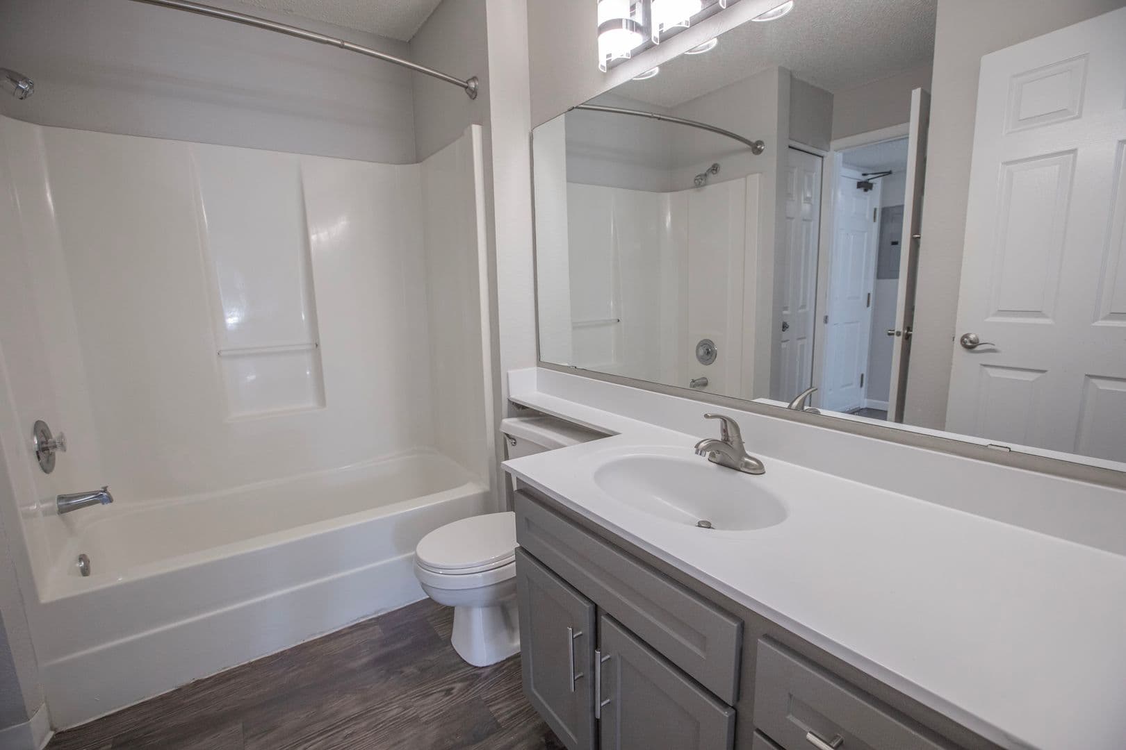 Bloomington Apartment: 7300 Bristol Village Dr