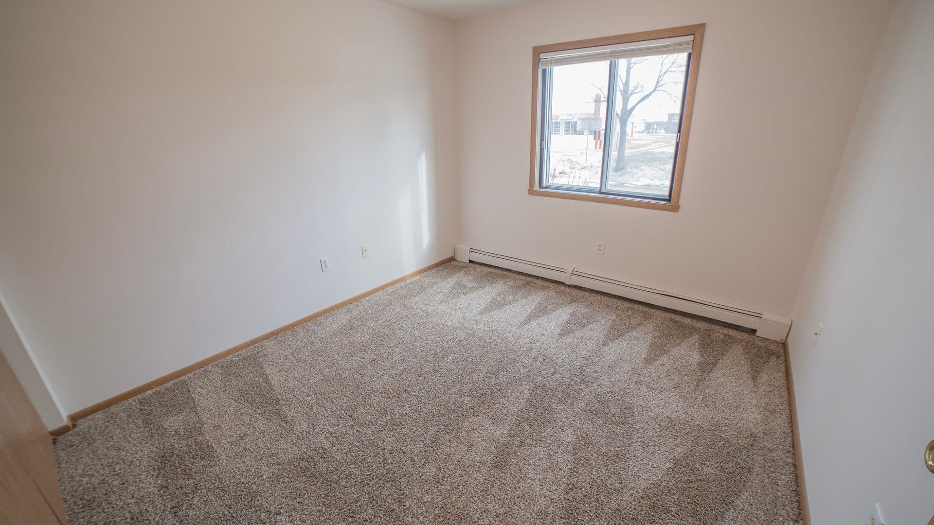 Fargo Apartment: 1414 35th Street South