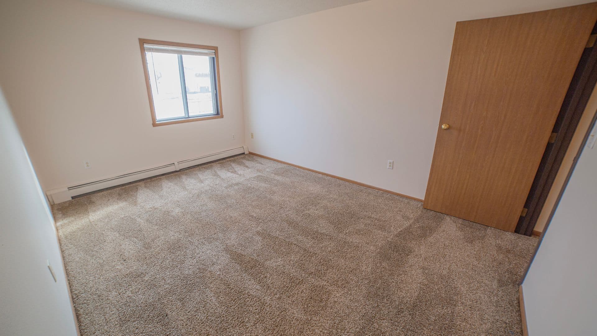 Fargo Apartment: 1414 35th Street South