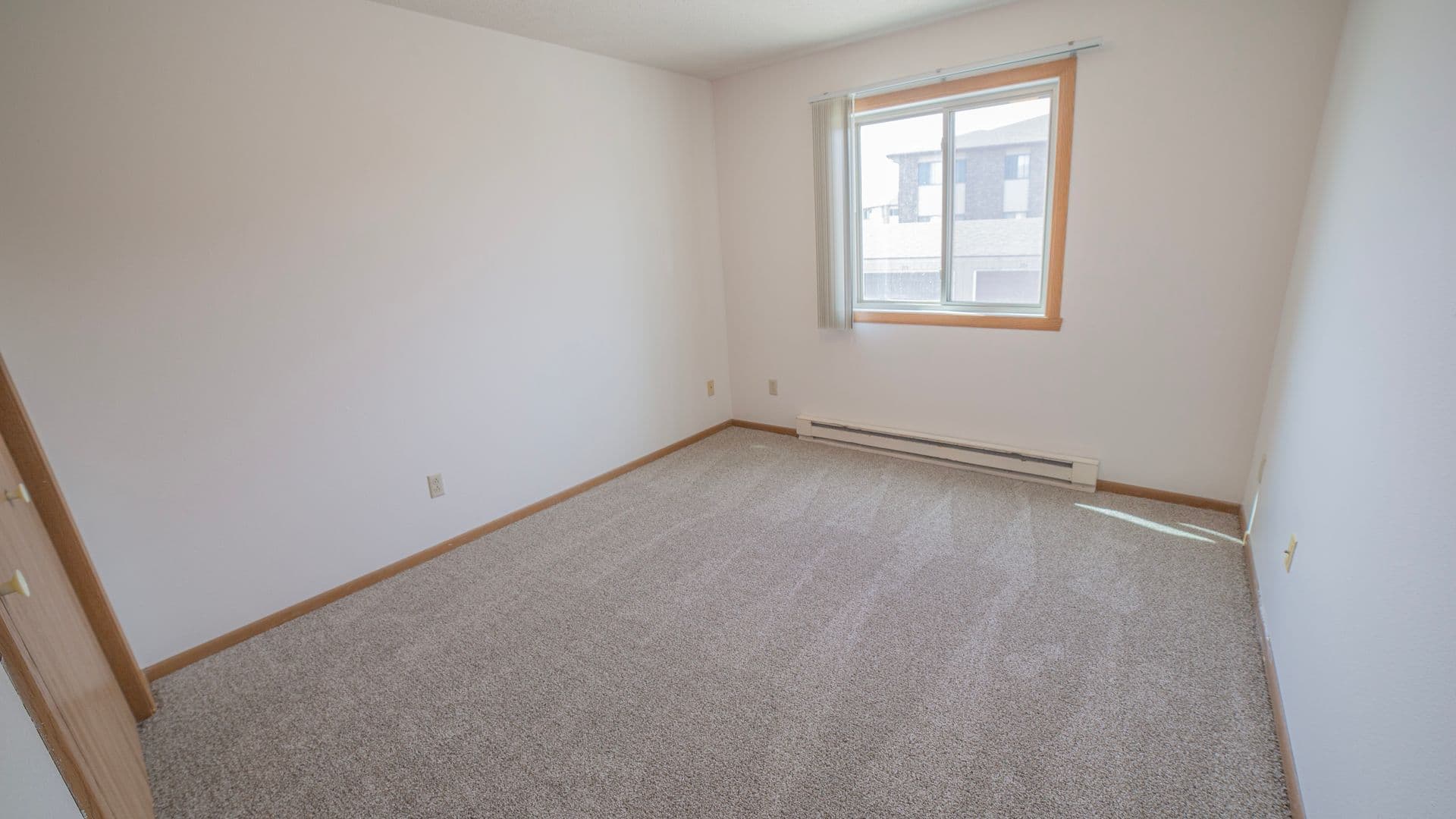 Fargo Apartment: 4318-4416 9th Ave Circle SW