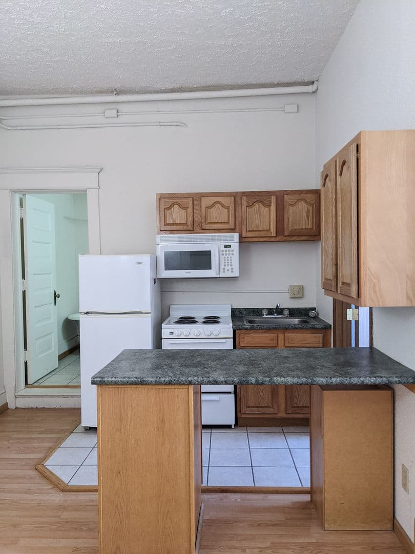 Fargo Apartment: 26 Robert St N.