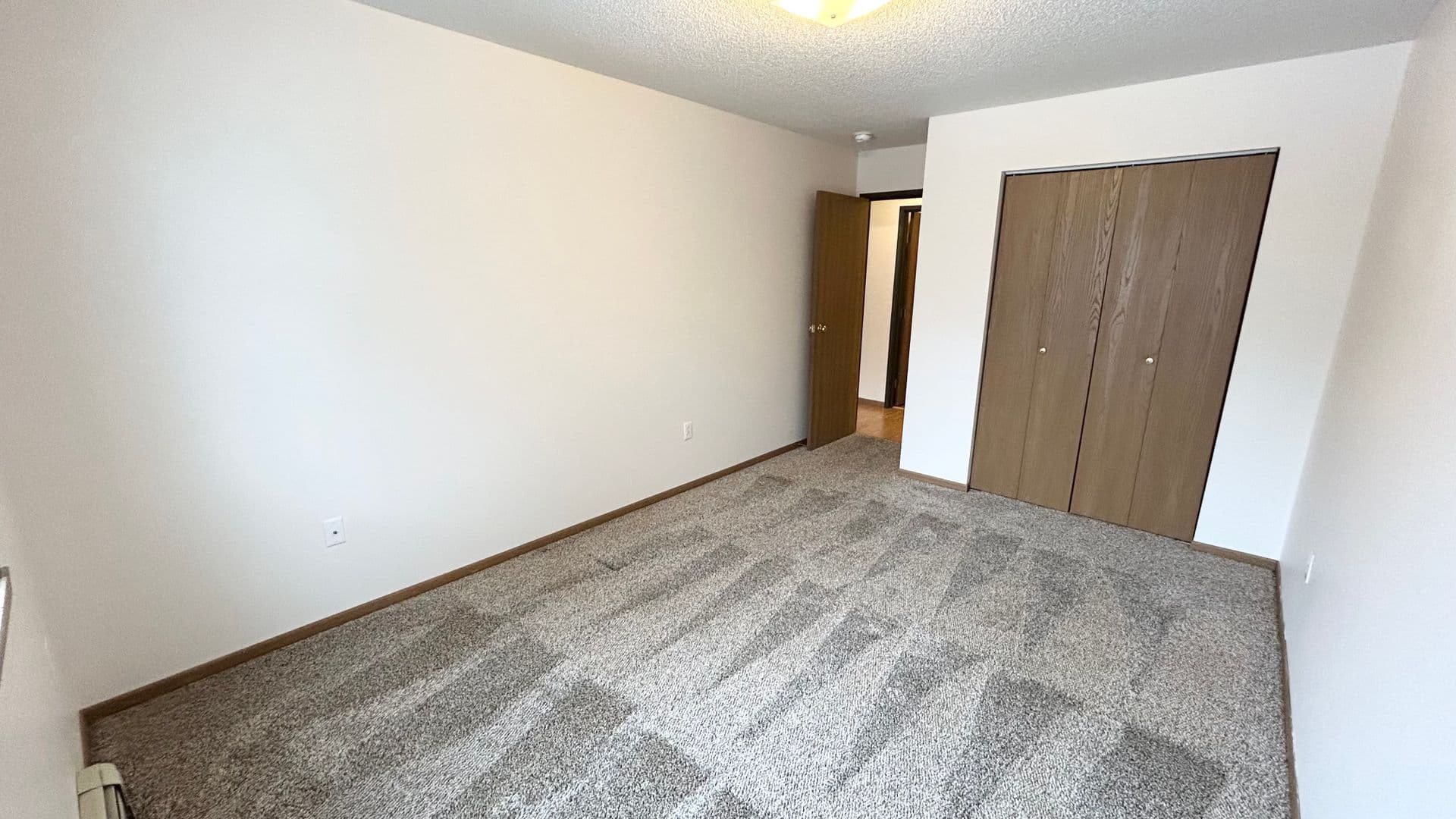 Fargo Apartment: 1414 35th Street South