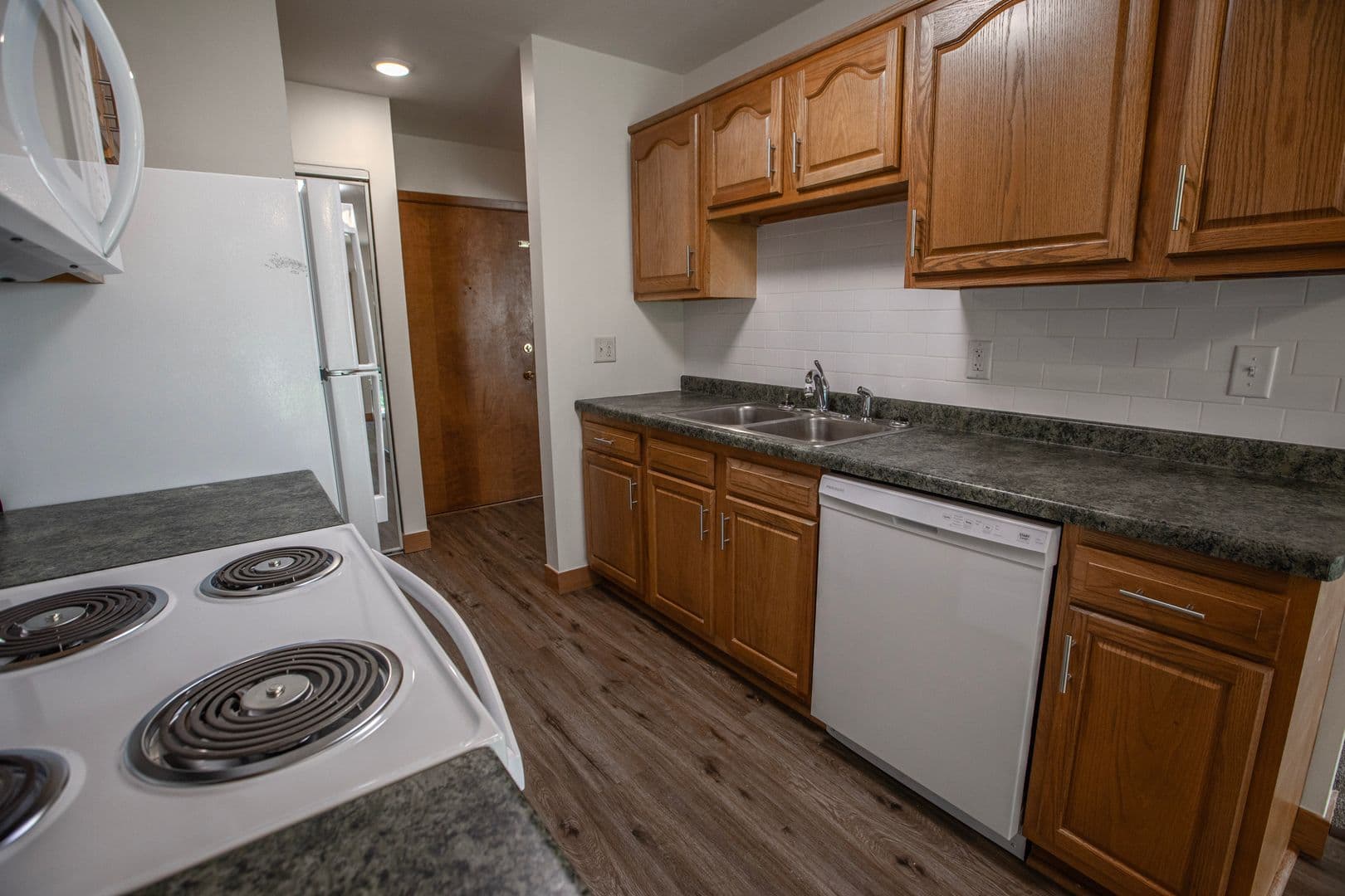 Bloomington Apartment: 1955 Old Shakopee Road