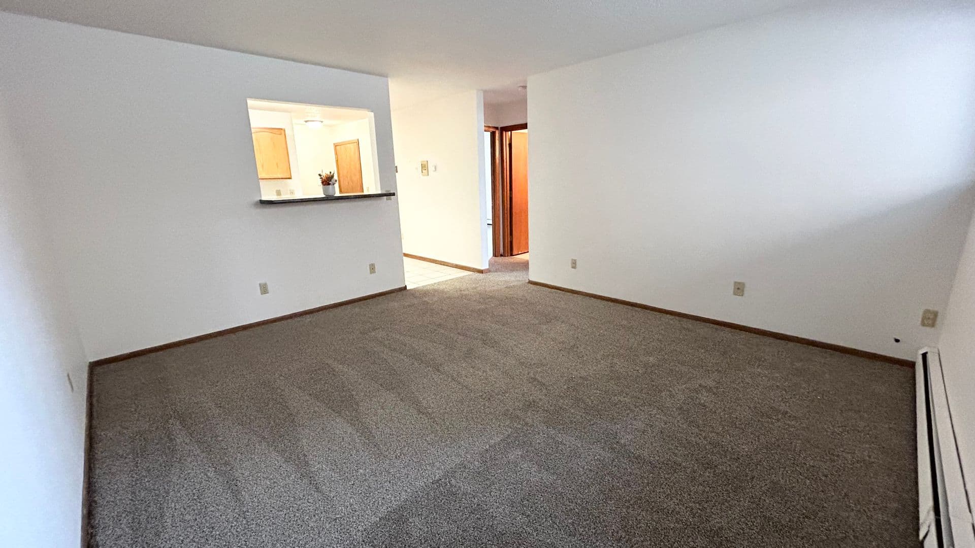 Fargo Apartment: 1342-1350 N. Broadway