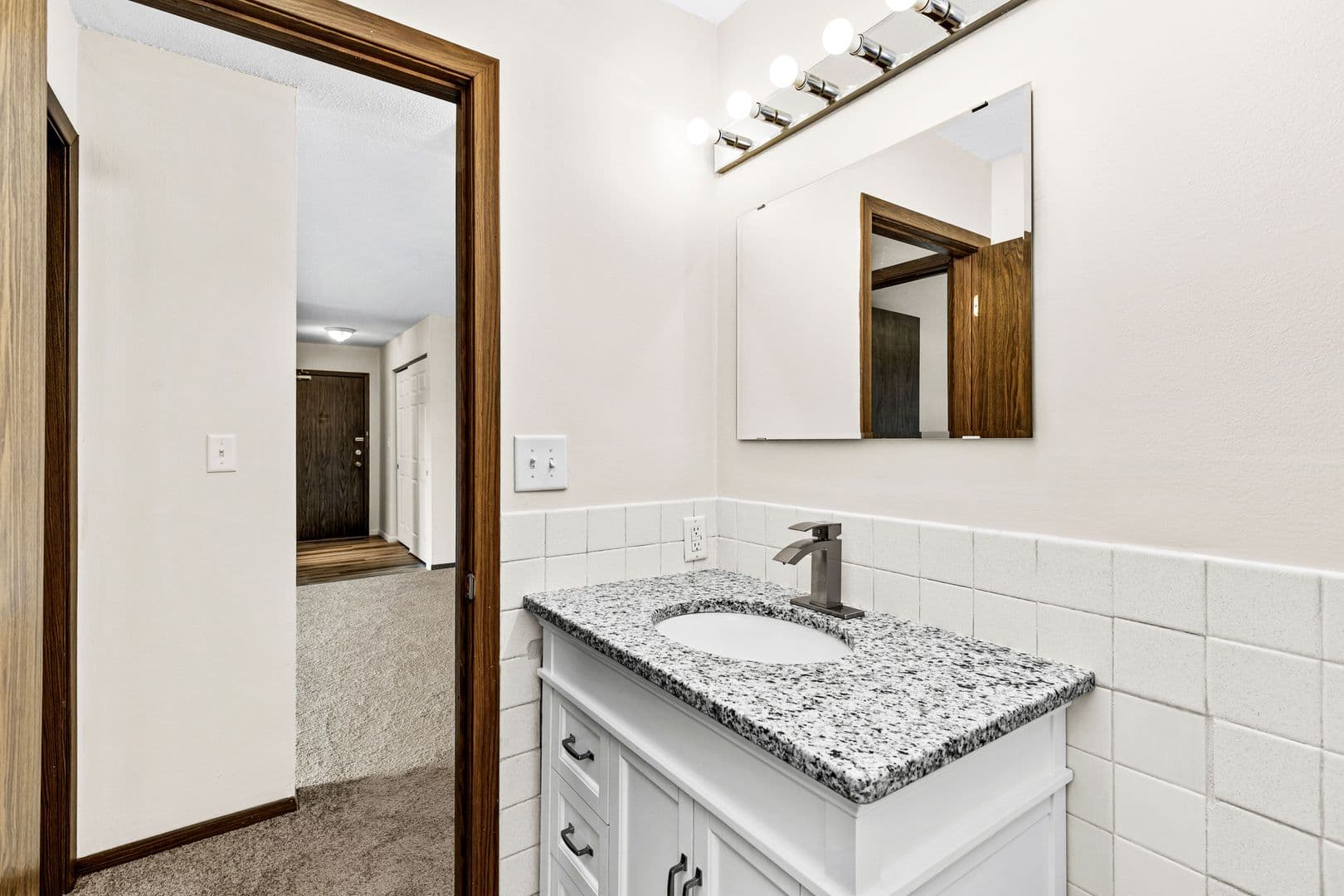 Duluth Apartment: 502 N. Oak Bend Dr