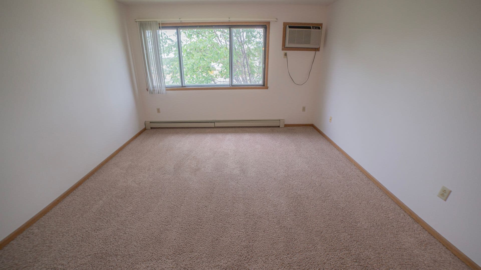 Fargo Apartment: 3100-3120 33rd St S