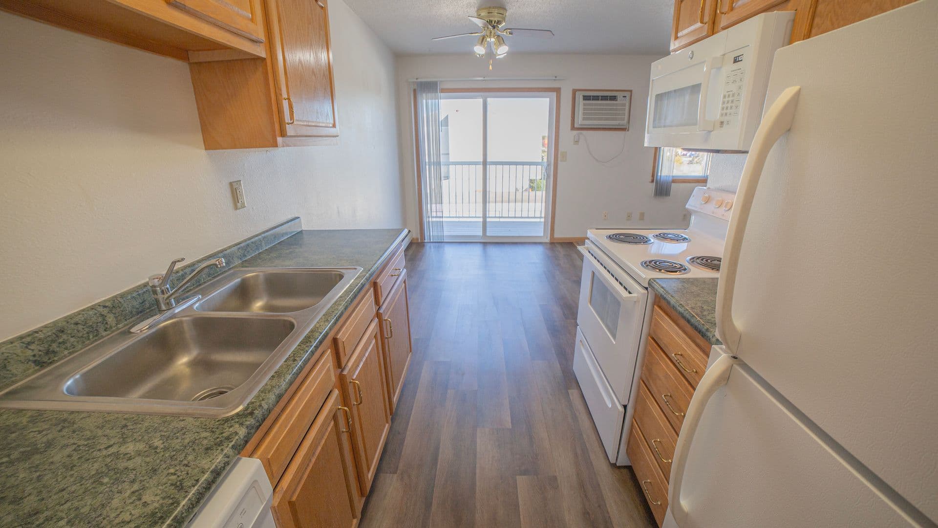 Fargo Apartment: 2542 Villa Dr S
