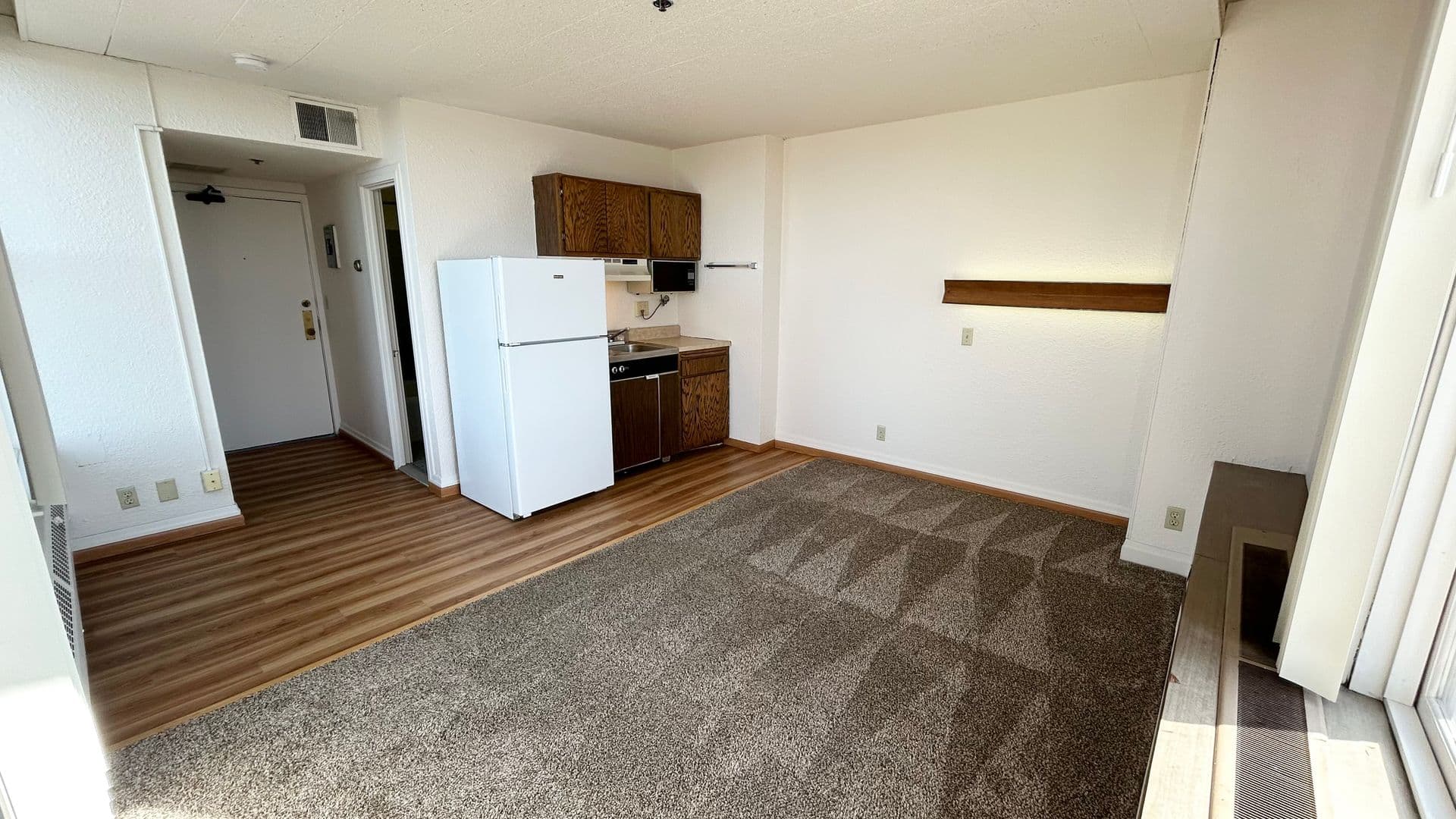 Fargo Apartment: 26 Robert St N.
