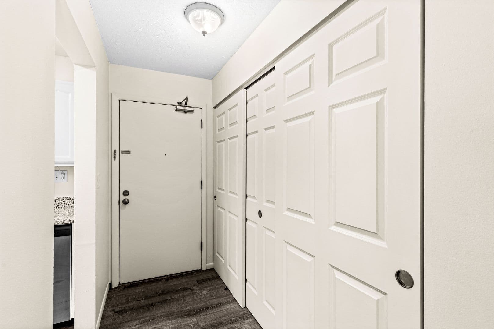 Duluth Apartment: 502 N. Oak Bend Dr