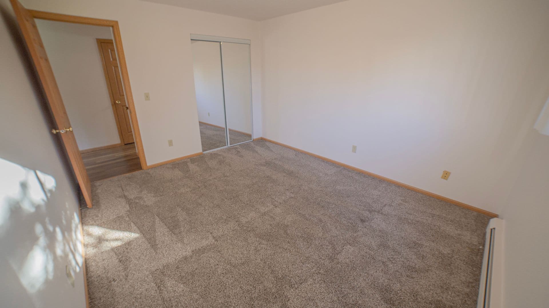 Fargo Apartment: 1342-1350 N. Broadway