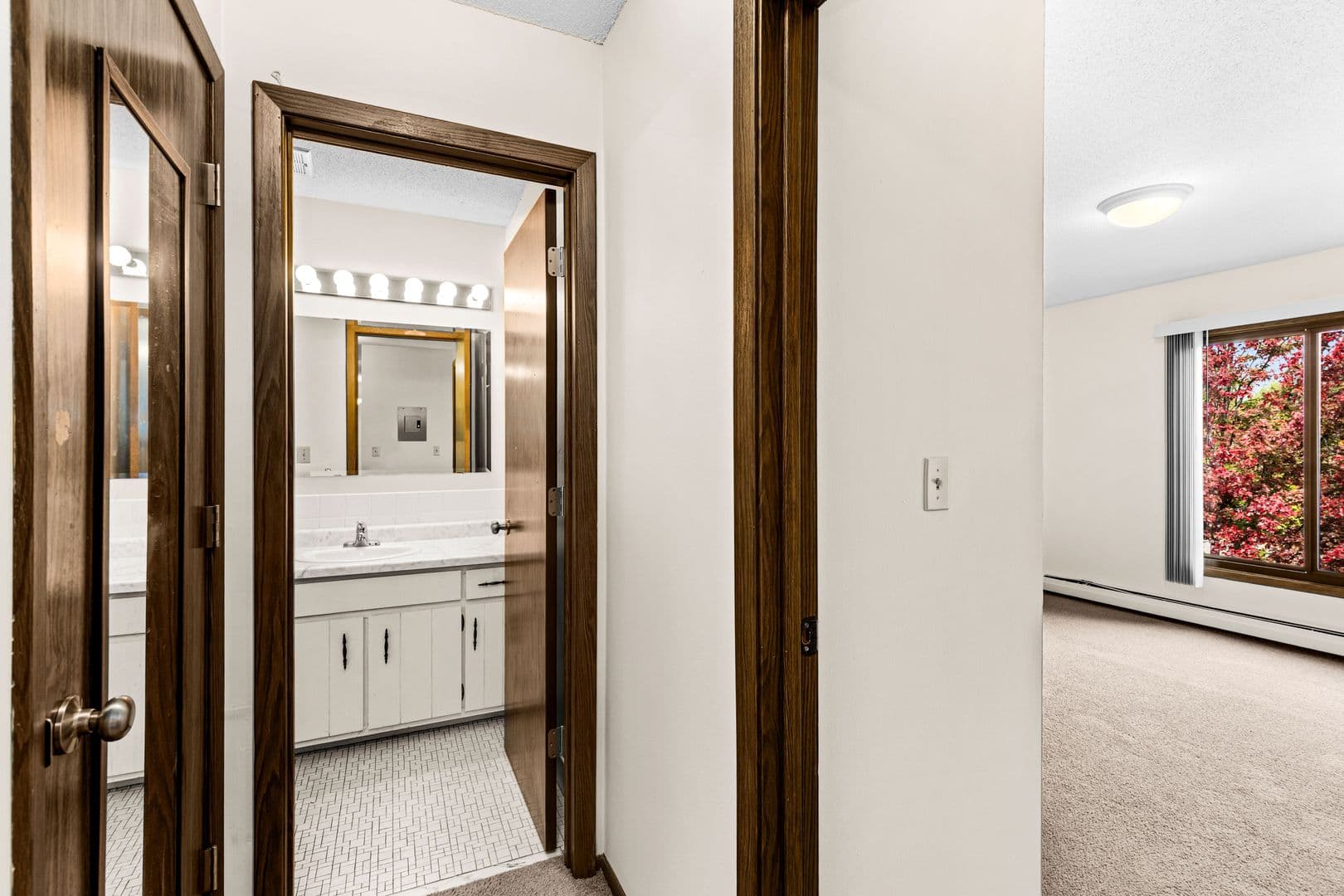 Duluth Apartment: 502 N. Oak Bend Dr