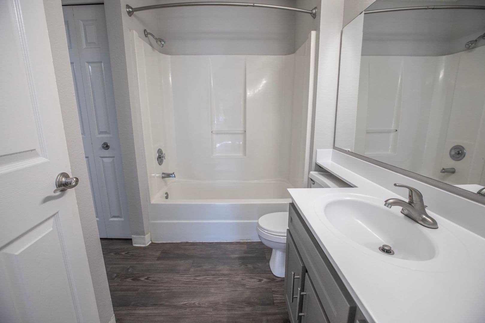 Bloomington Apartment: 7300 Bristol Village Dr