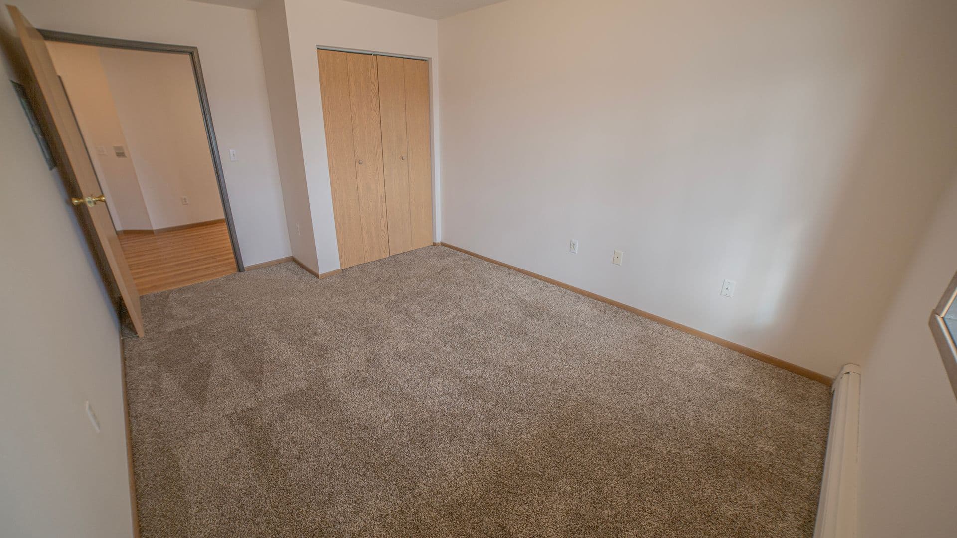 Fargo Apartment: 1414 35th Street South