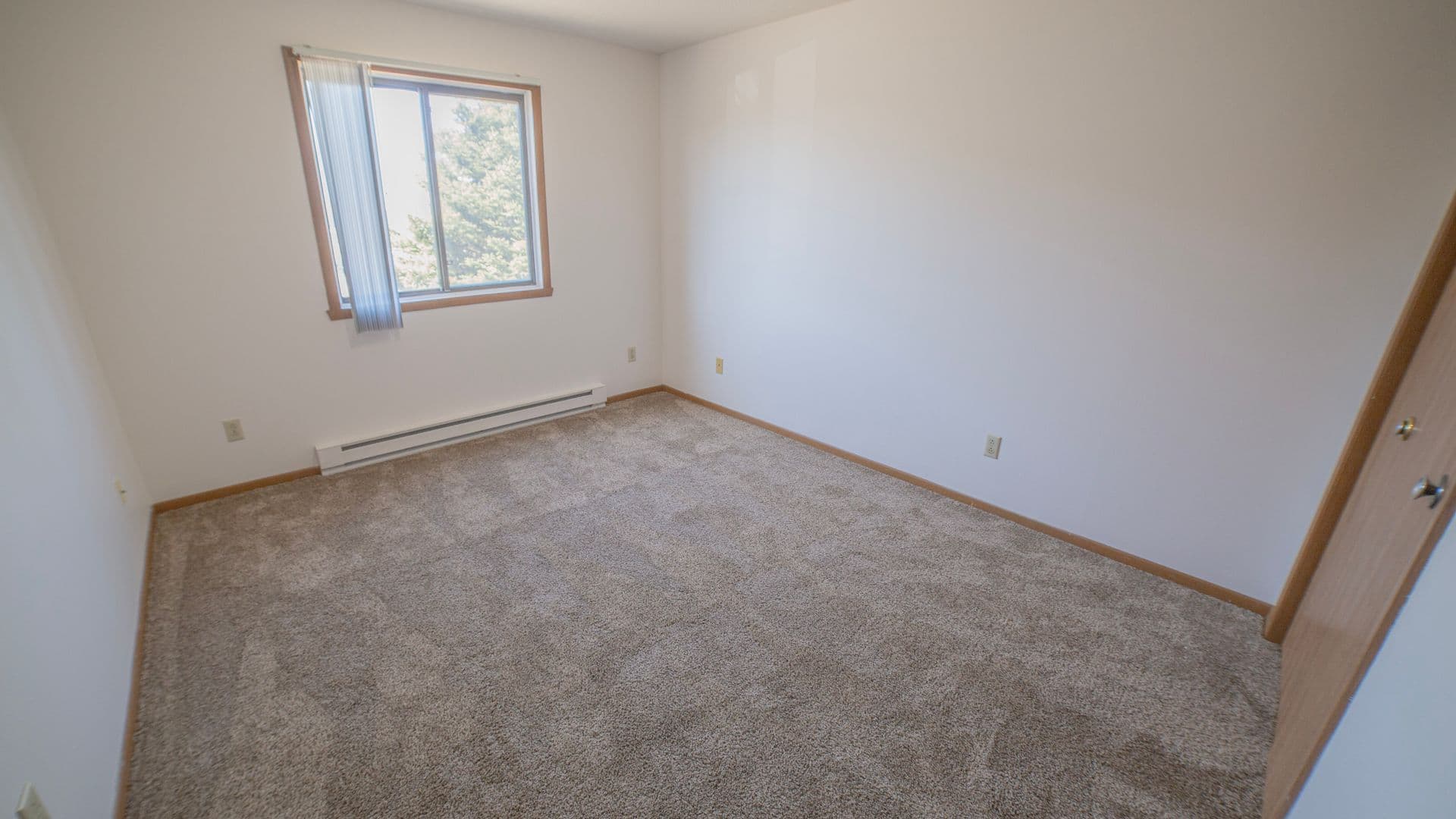 Fargo Apartment: 4318-4416 9th Ave Circle SW