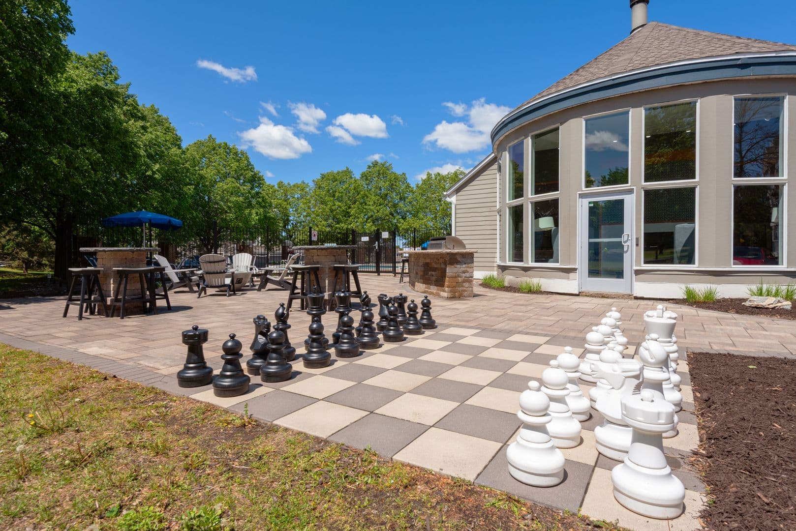 Bloomington Apartment: 7300 Bristol Village Dr