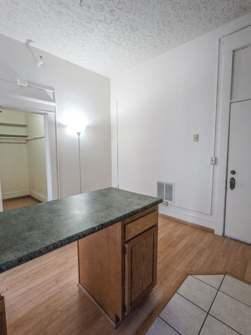 Fargo Apartment: 26 Robert St N.