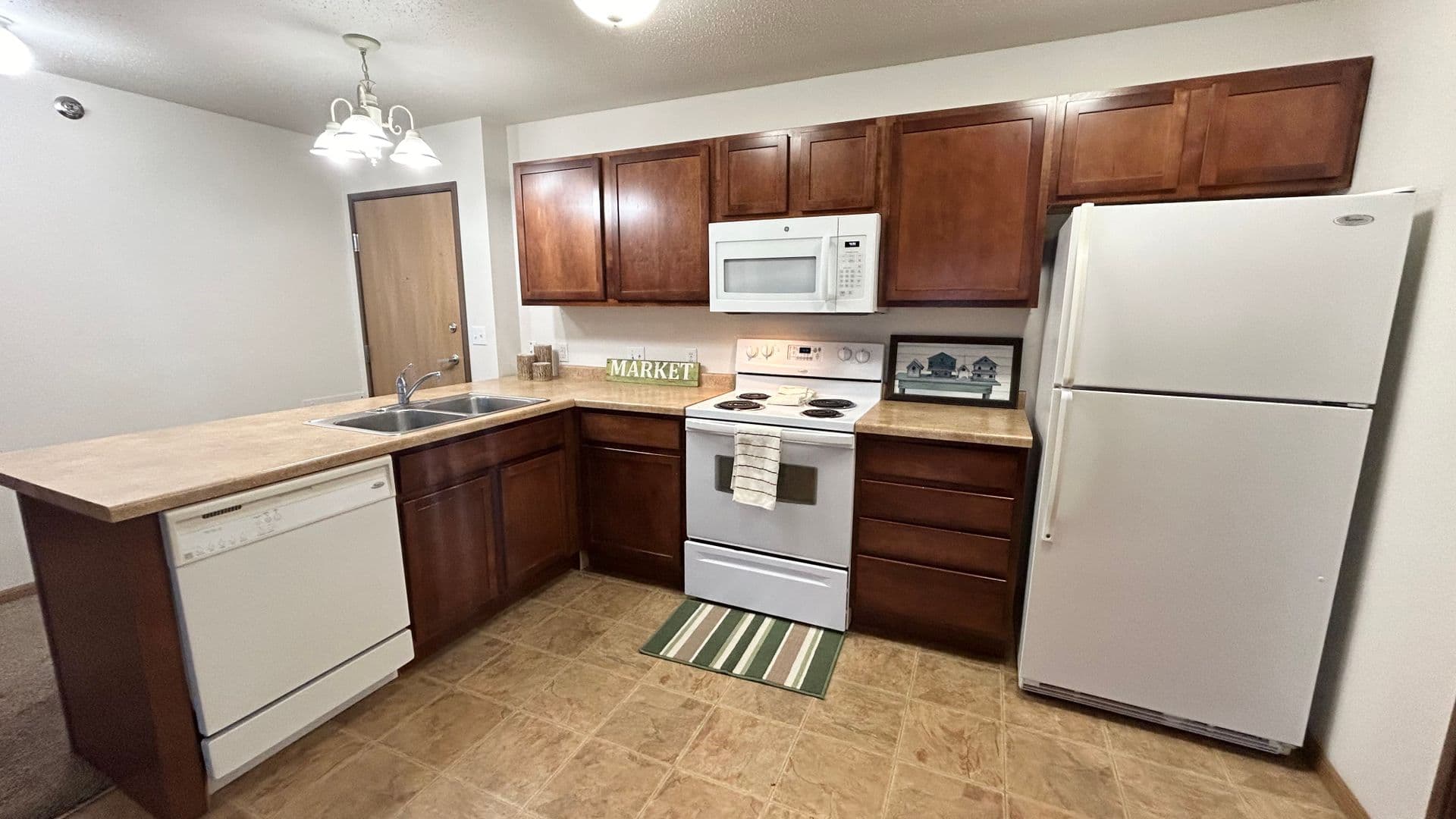 Moorhead Apartment: 800-810 41st Ave South
