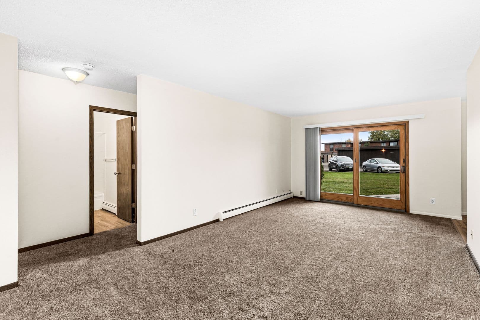 Duluth Apartment: 502 N. Oak Bend Dr