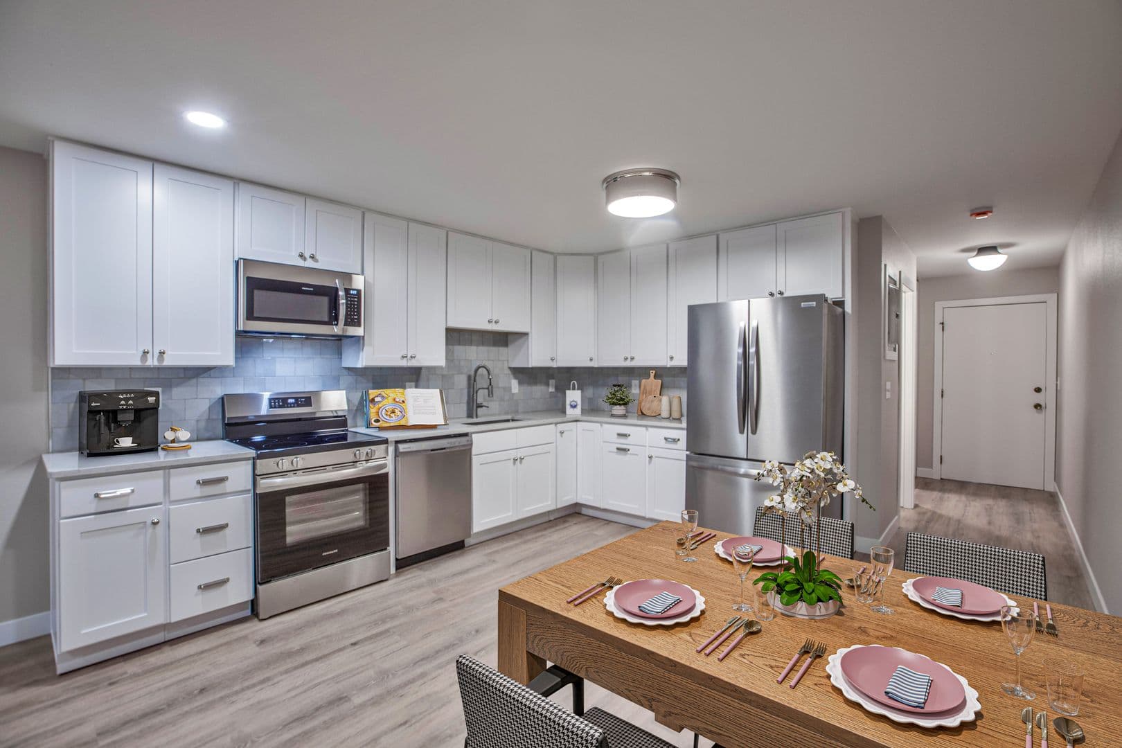 Excelsior Apartment: 322 Lake Street