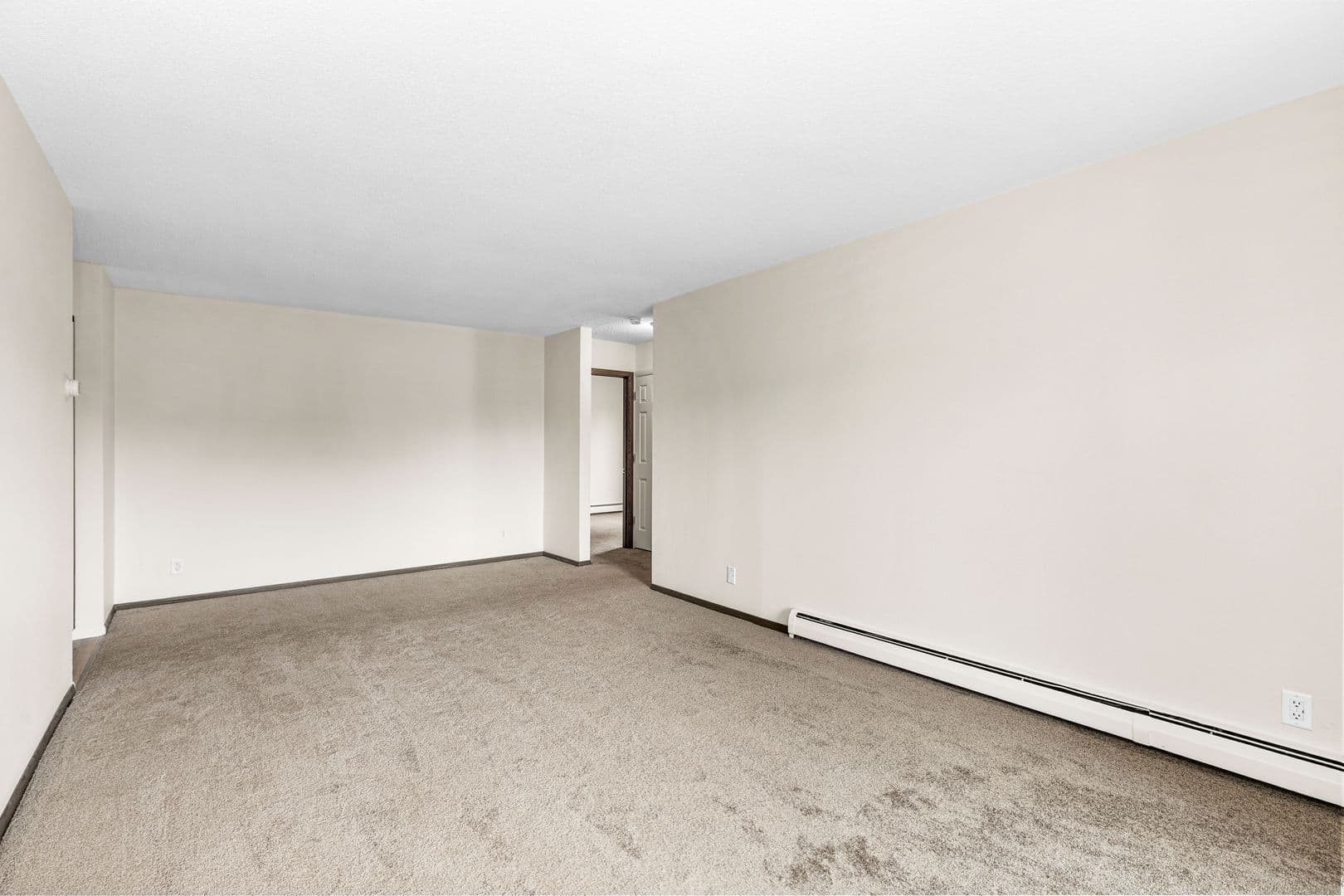 Duluth Apartment: 502 N. Oak Bend Dr