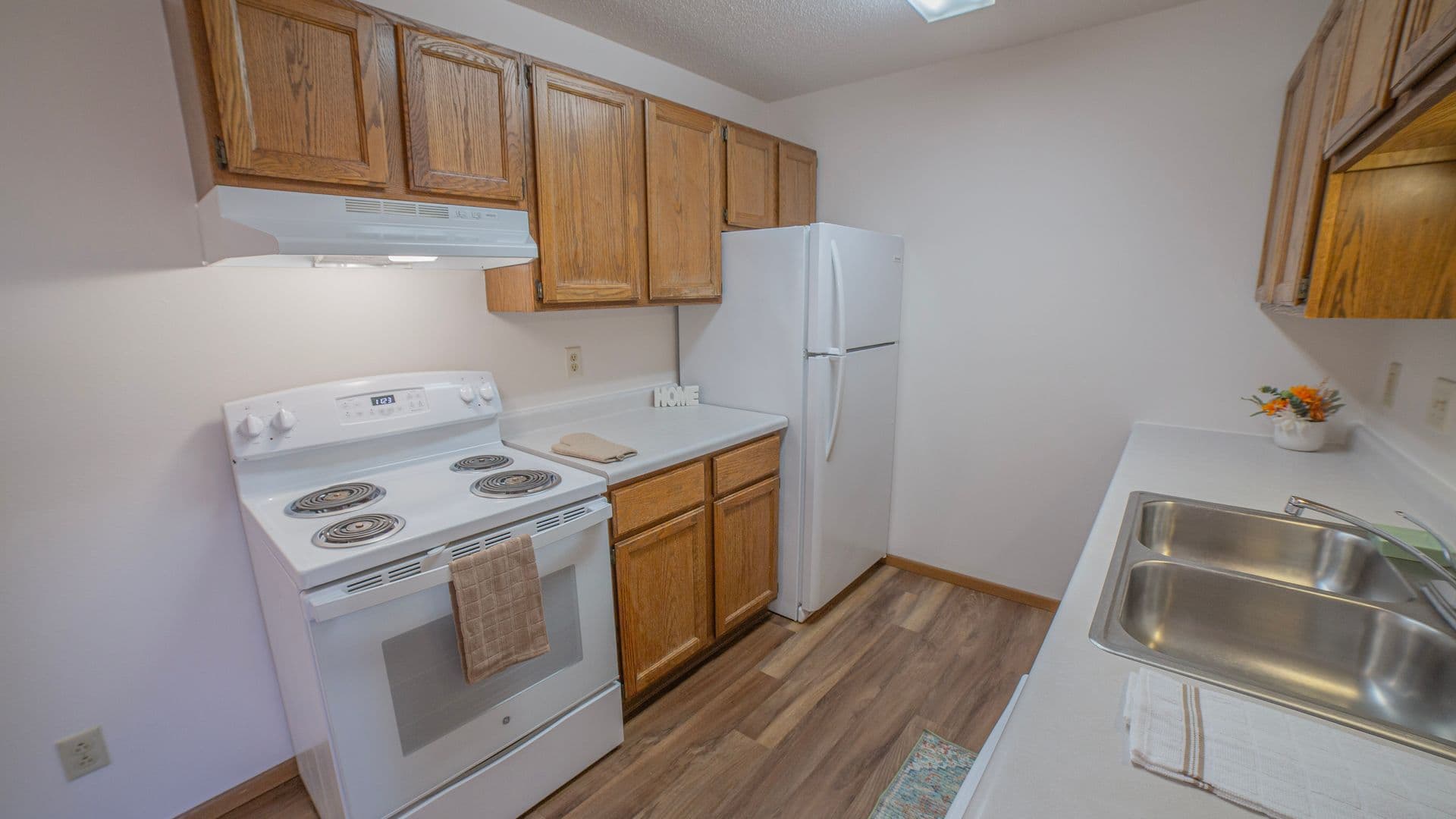 Fargo Apartment: 4318-4416 9th Ave Circle SW